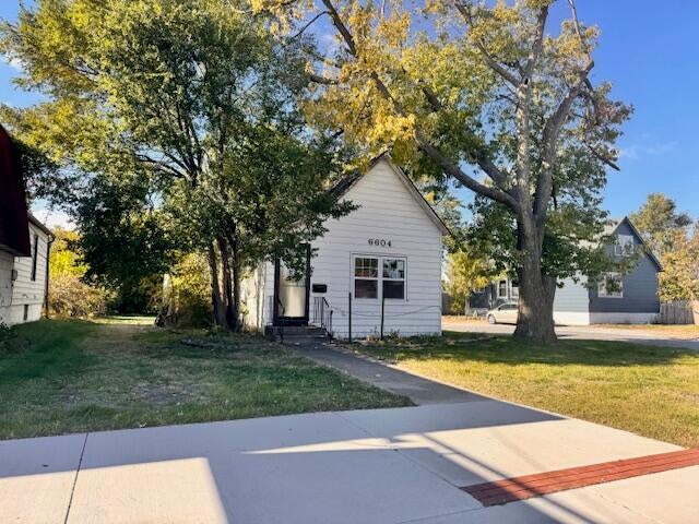 6604 Kennedy Avenue 6606 — photo