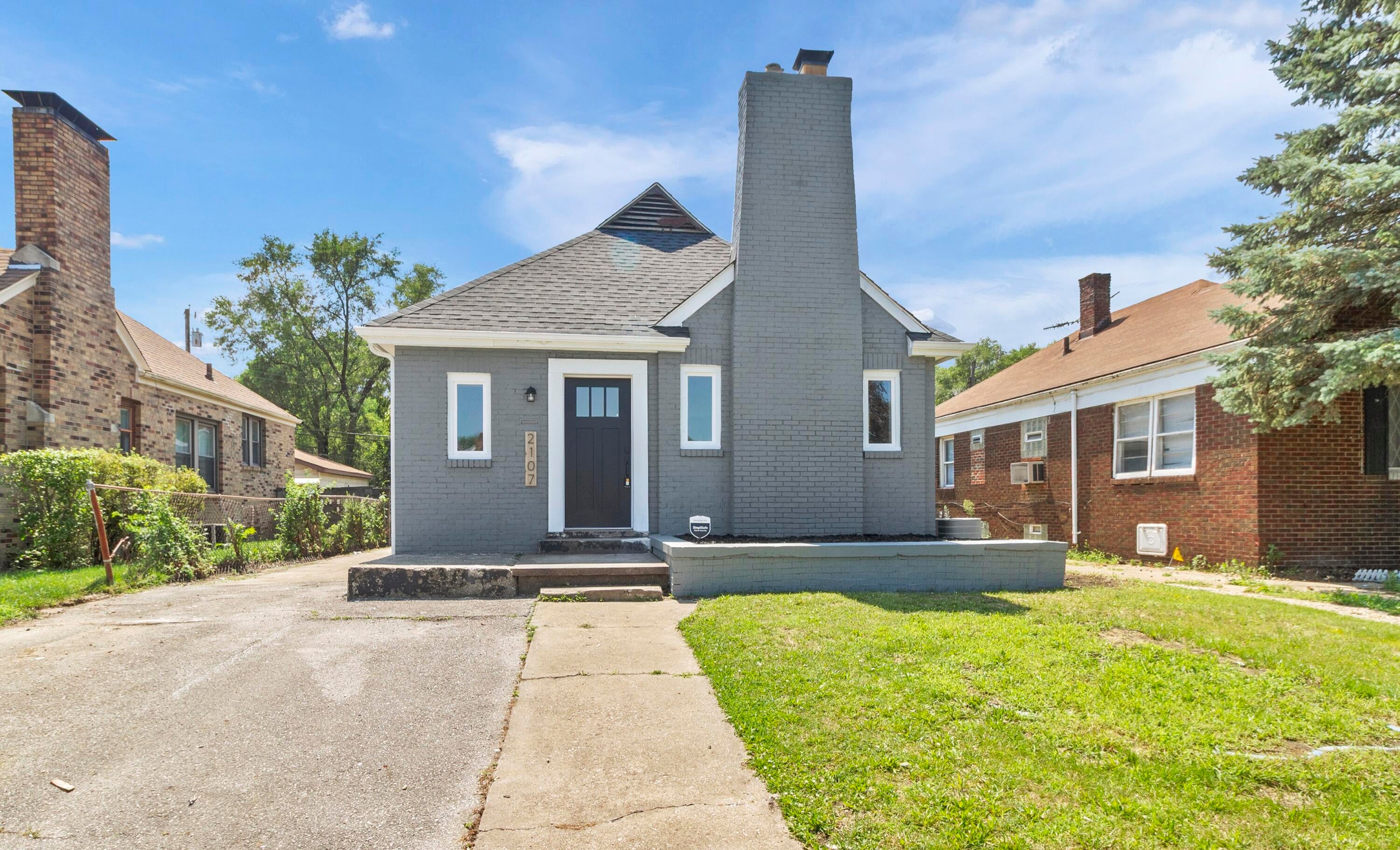 2107 W 8th Avenue — photo
