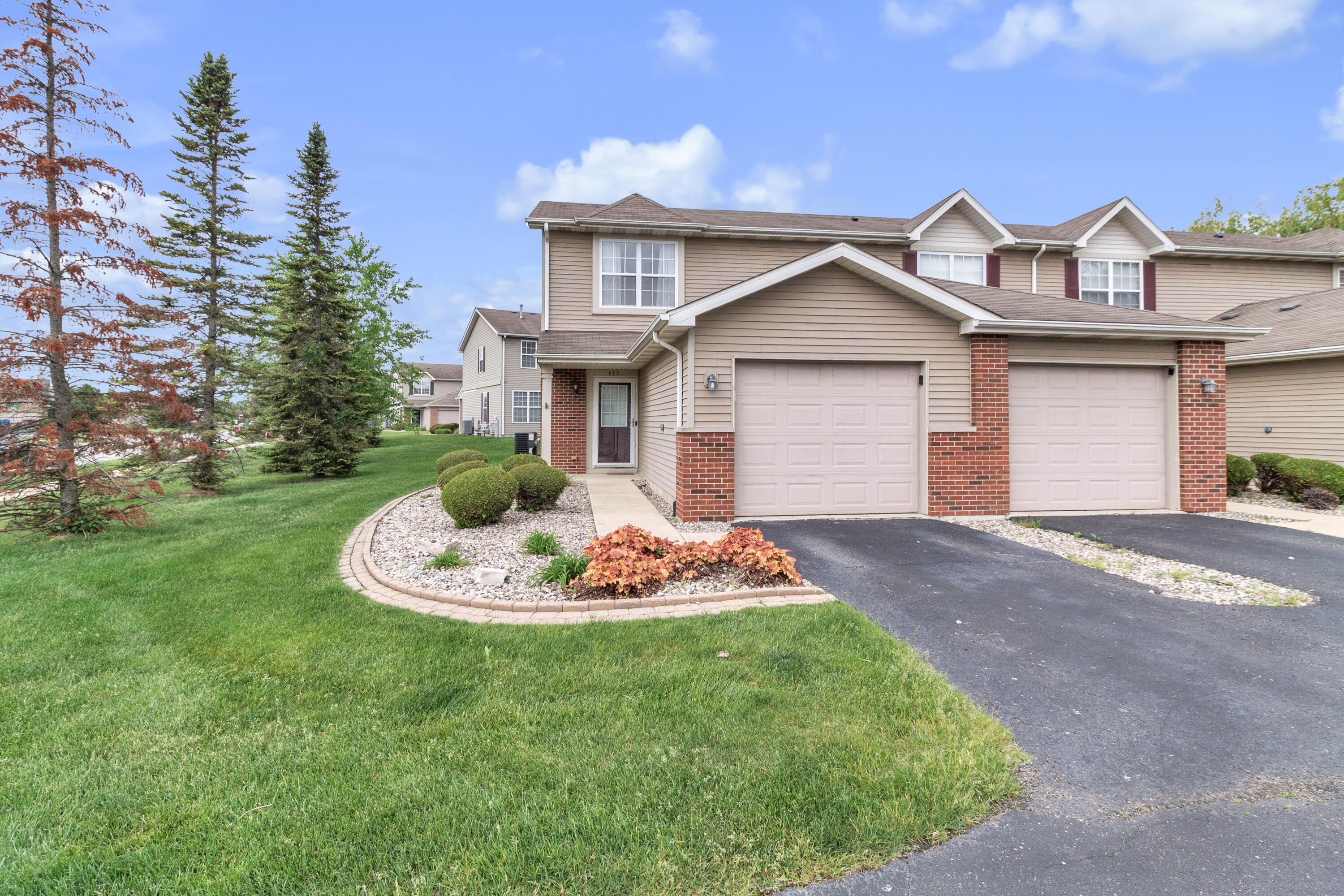 883 Flagstone Drive — photo