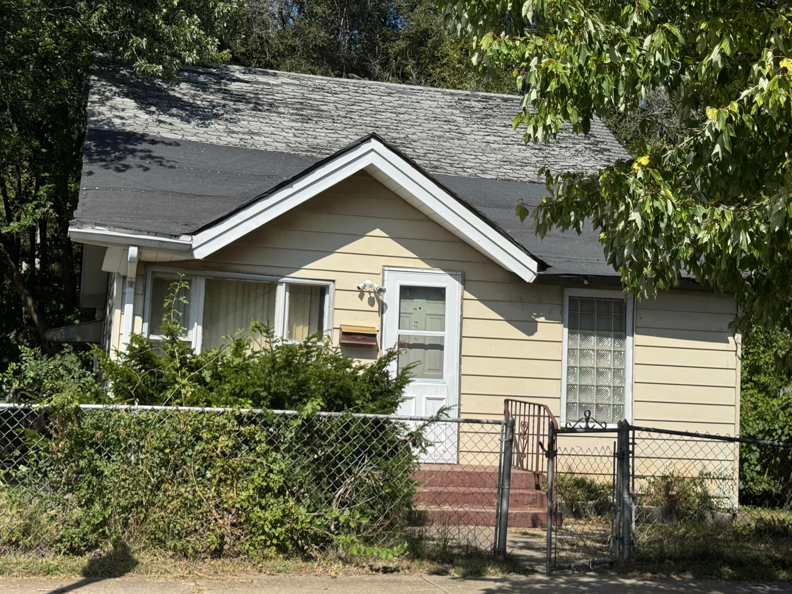 903 Ames Street — photo