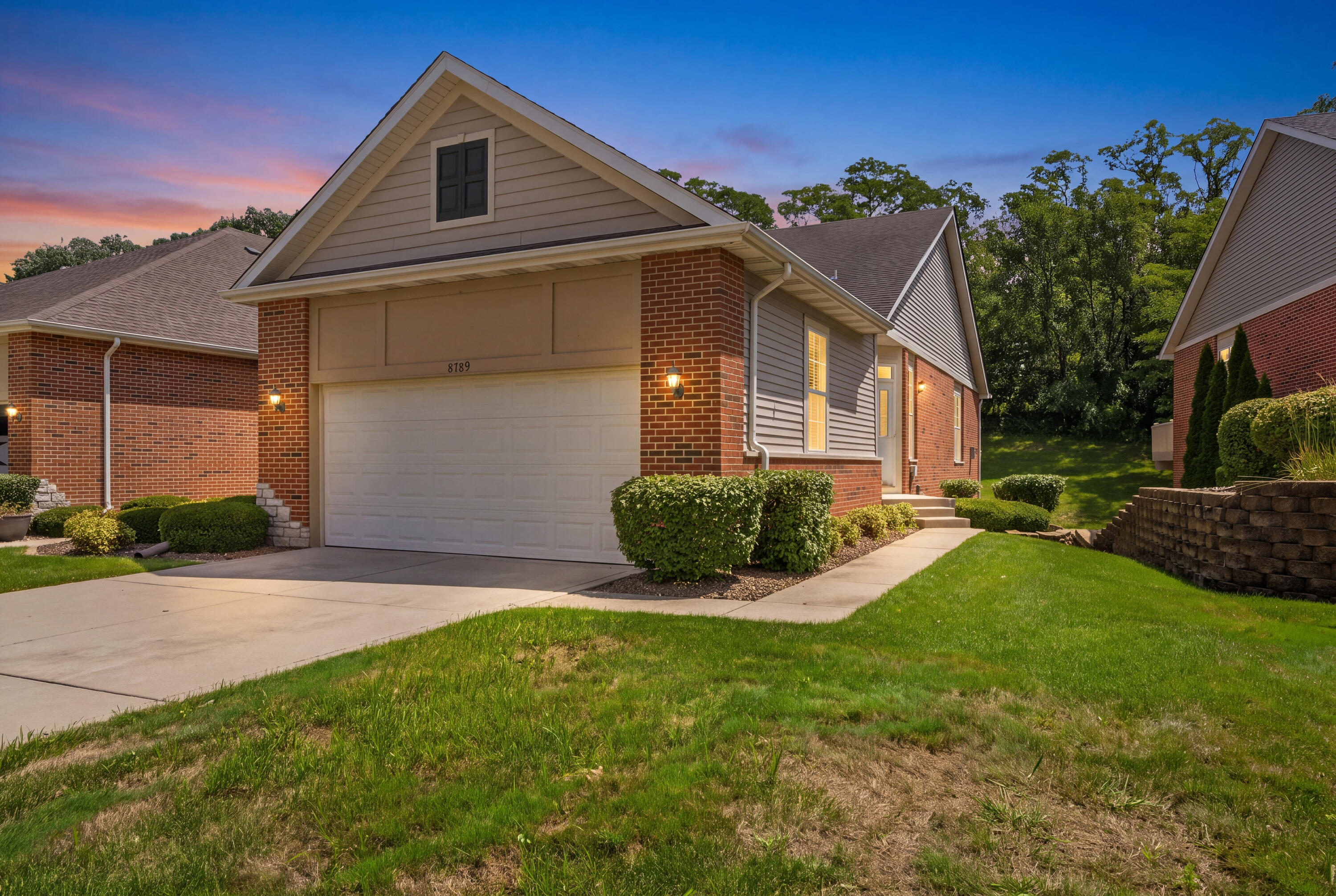 8789 Forest Glen Court — photo