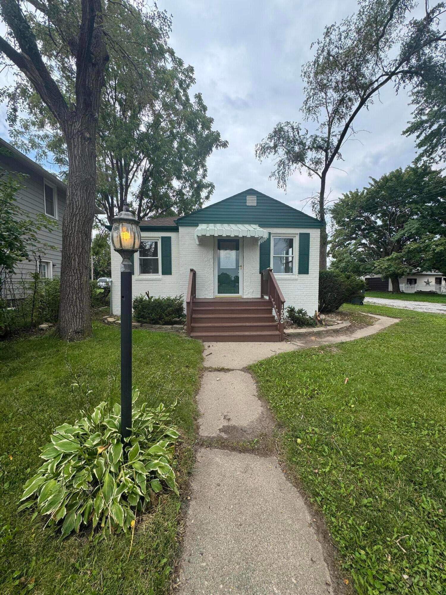 1000 W Home Avenue — photo