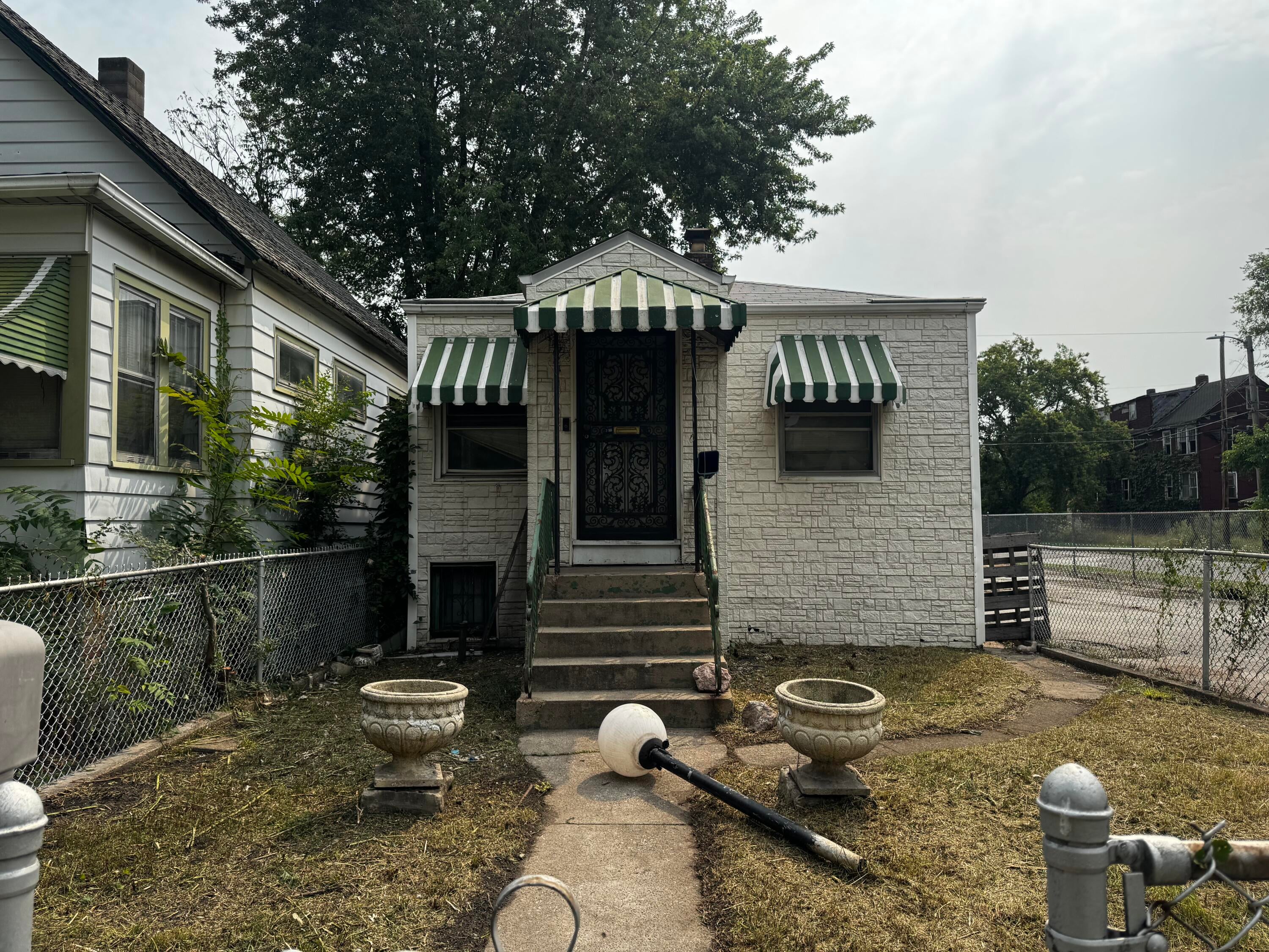 2589 Jefferson Street — photo