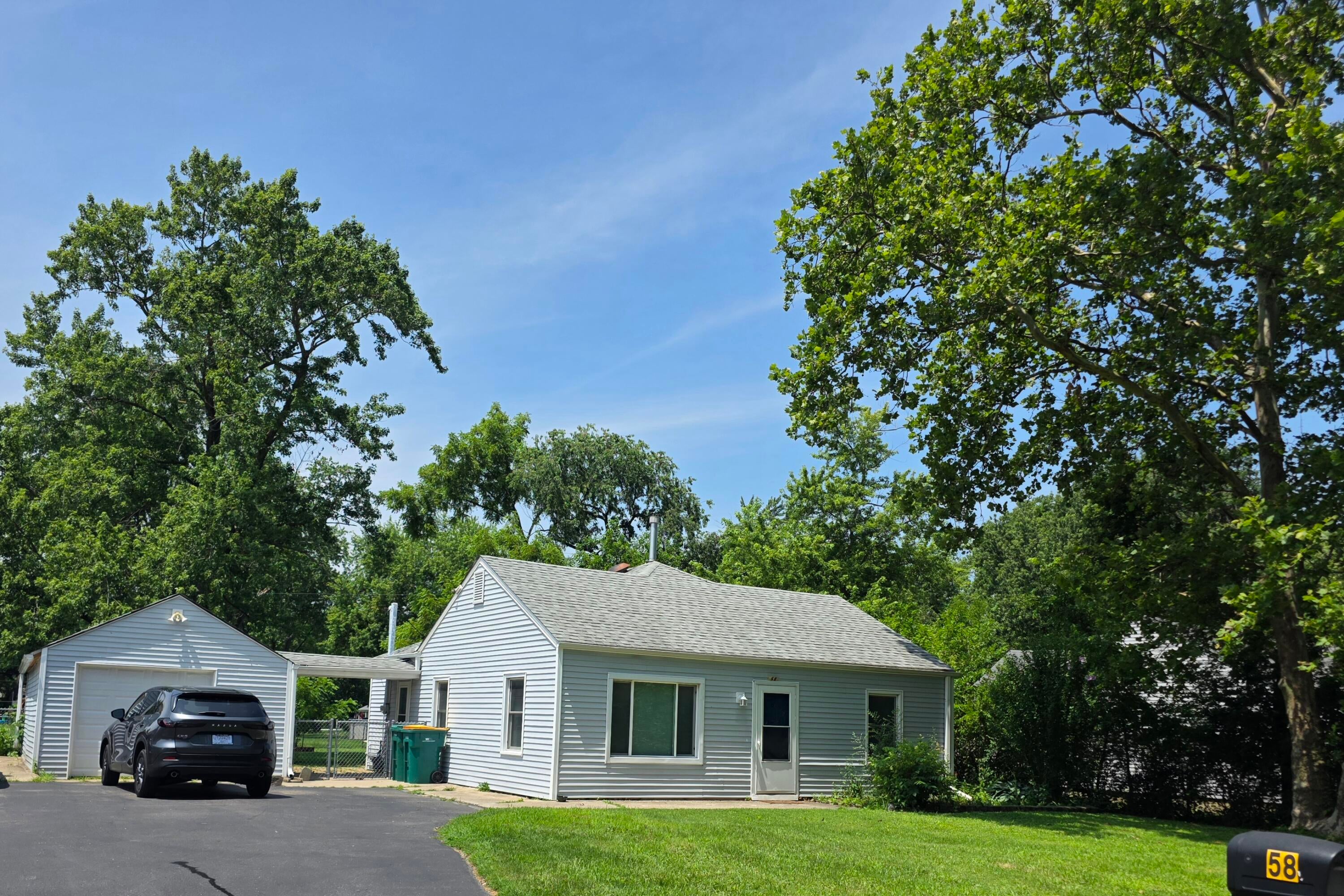 58 Deerpath Road — photo