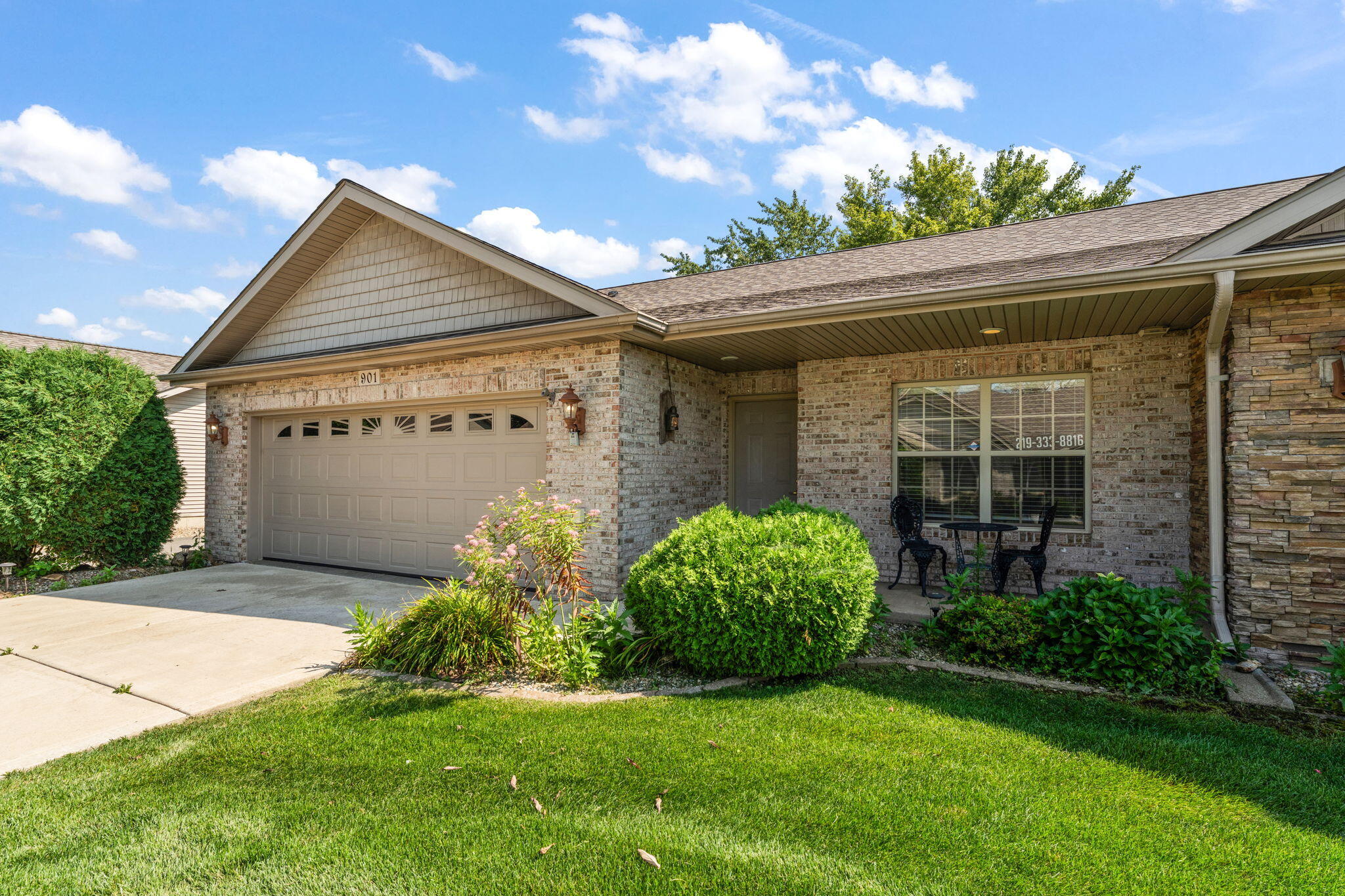 901 Veterans Lane — photo