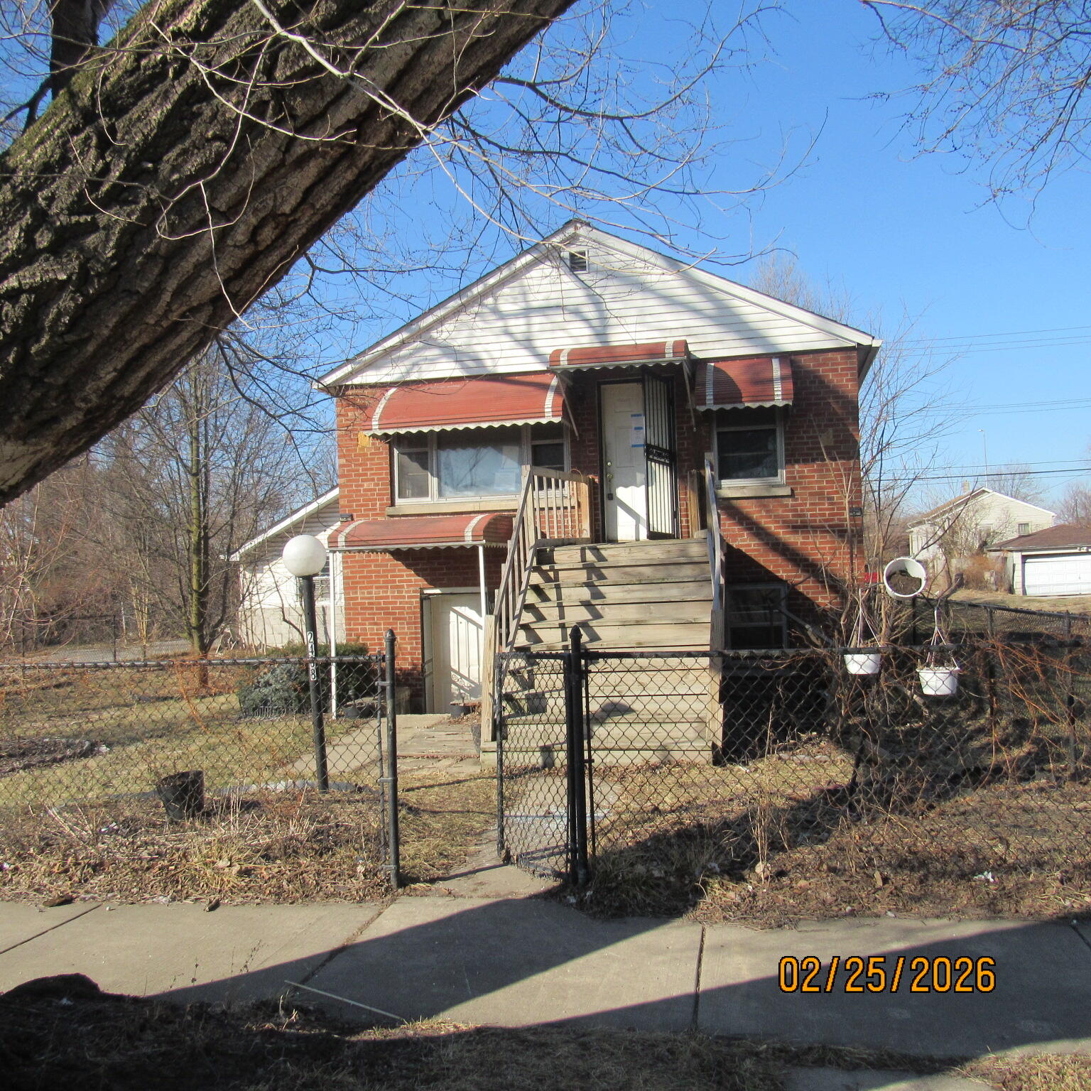 2468 Johnson Street — photo