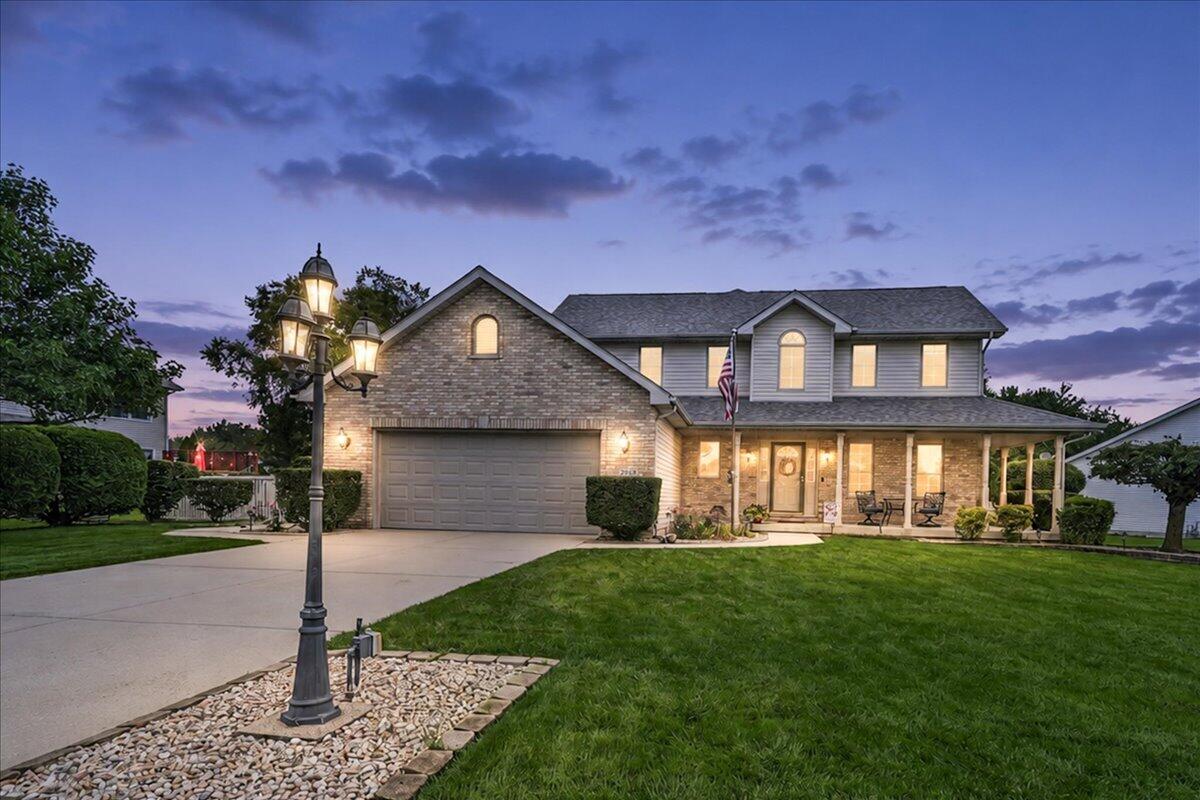 2252 Lennox Lane — photo