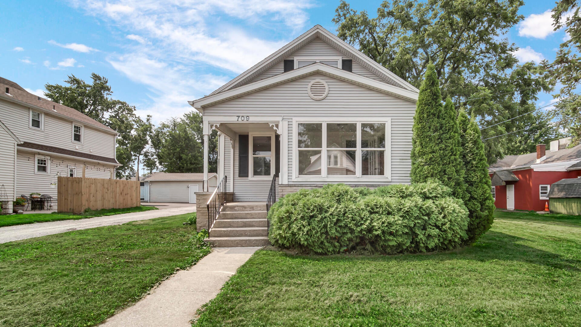 709 E Clark Street — photo