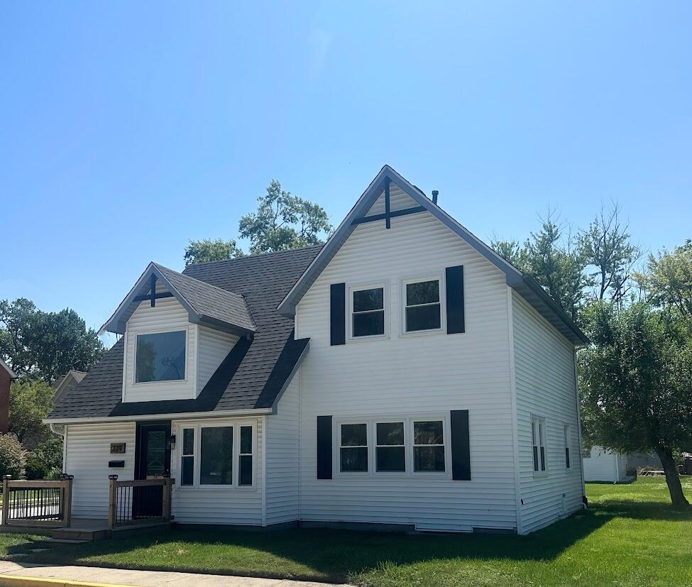 229 E Beam Street — photo