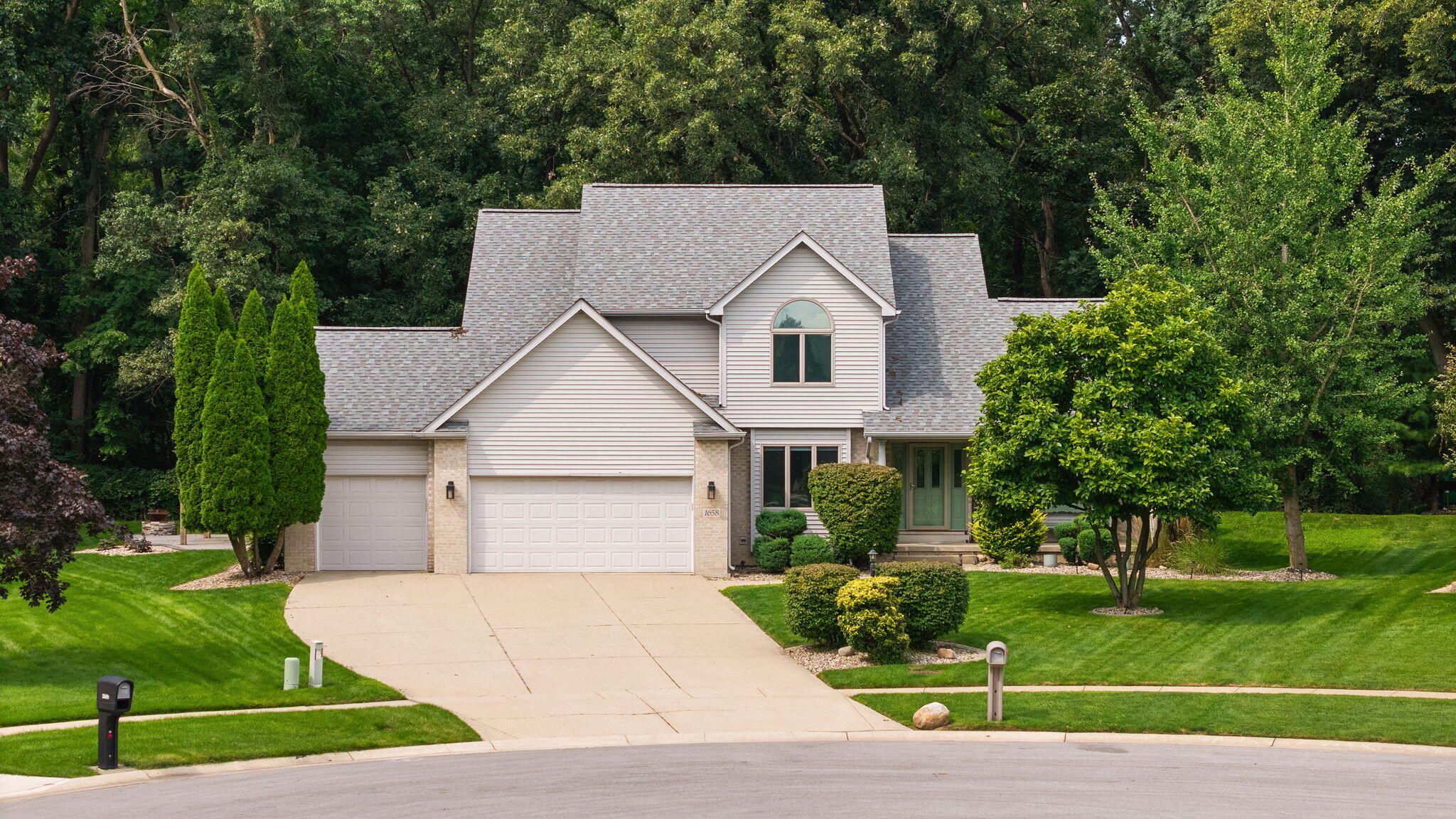 1658 Blue Heron Drive — photo