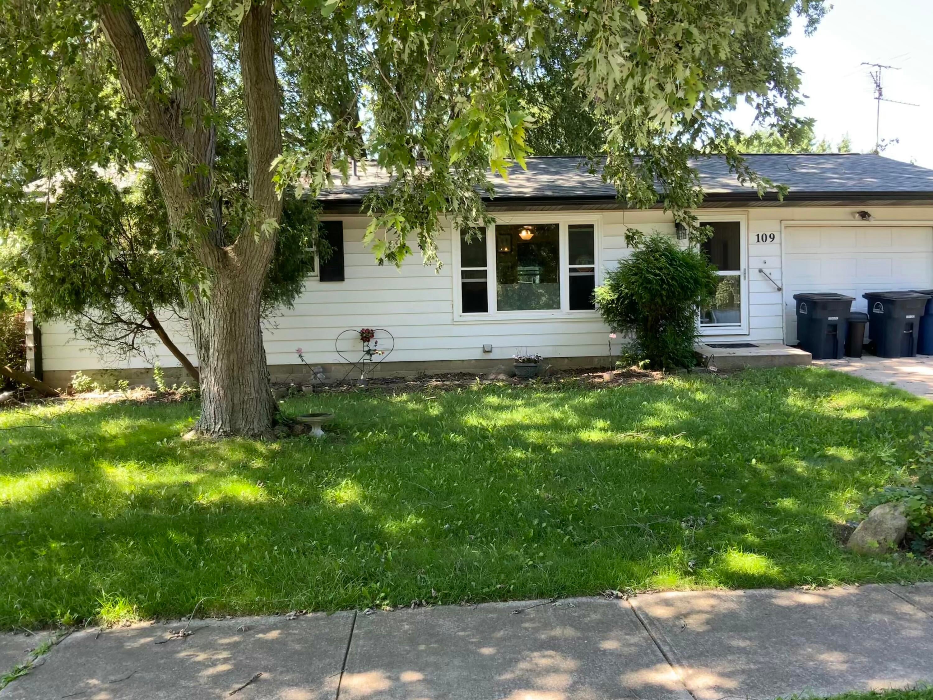 109 Crestwood Drive — photo