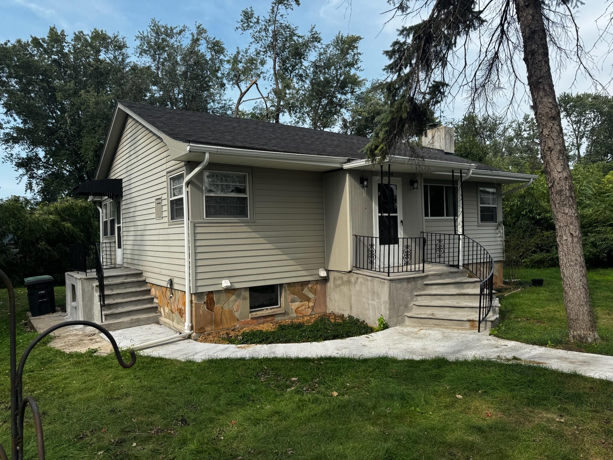 1394 Burns Drive — photo