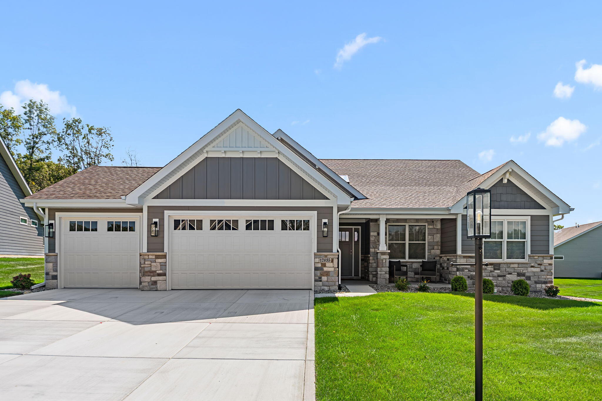 12635 Woodside Court — photo