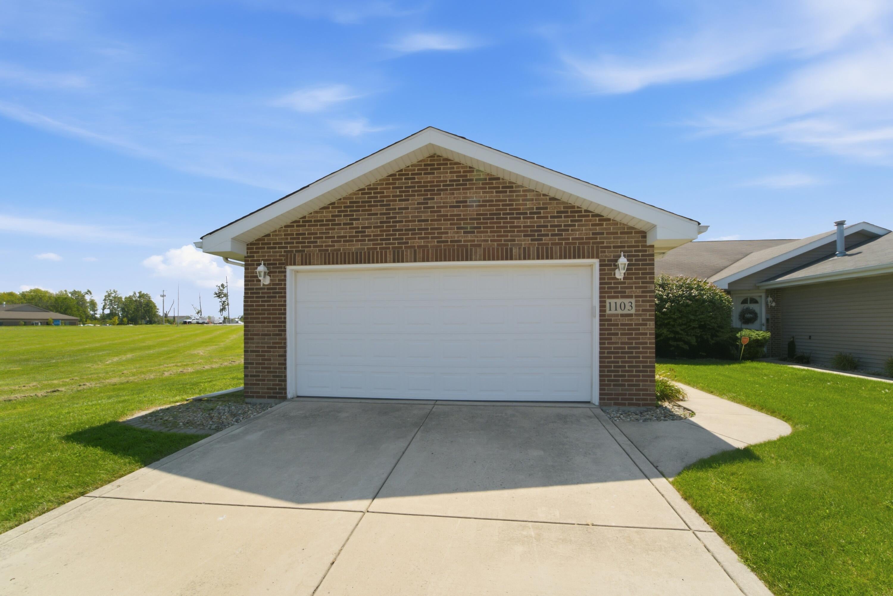 1103 W 84th Drive — photo