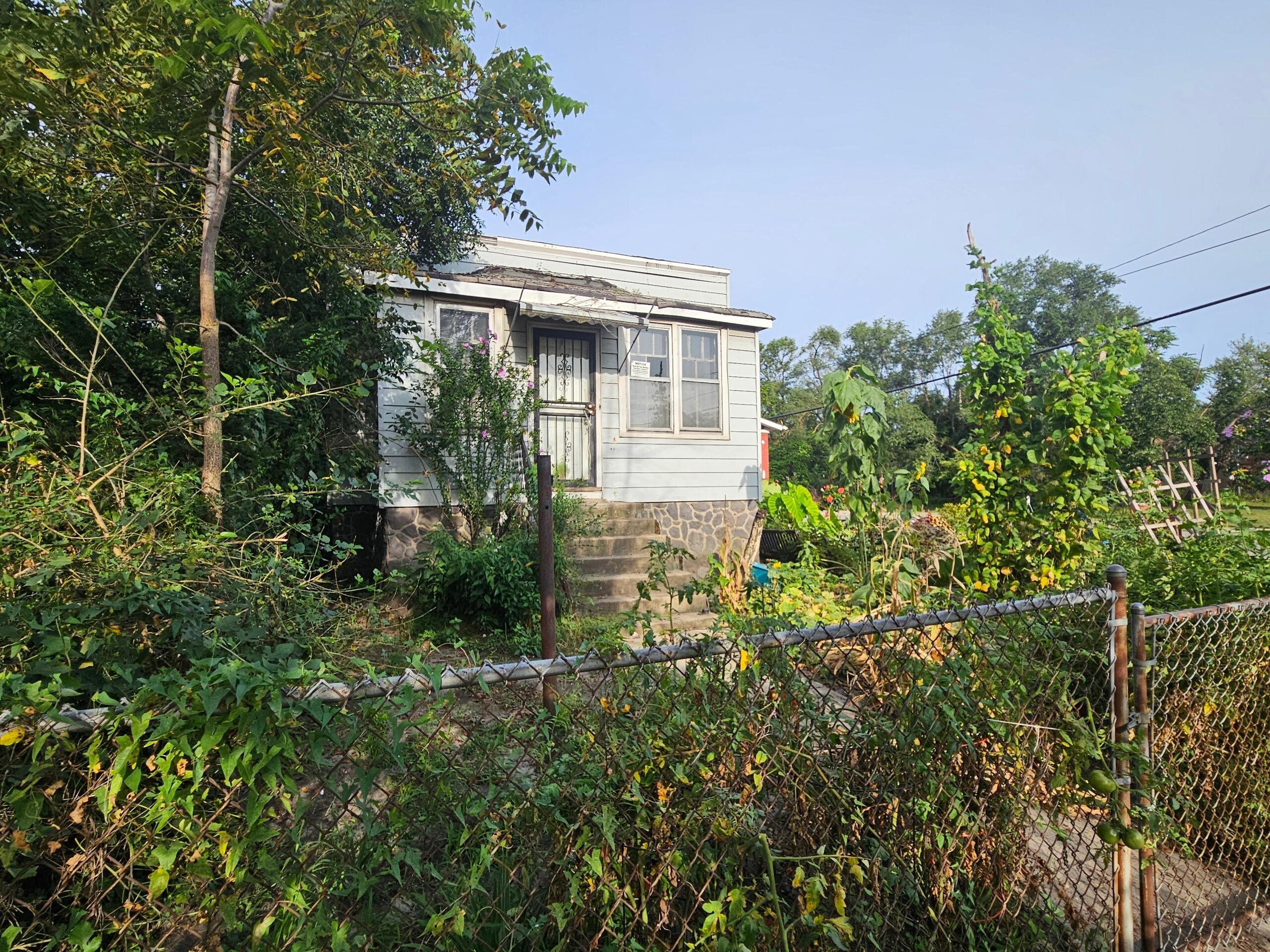 2404 Connecticut Street — photo