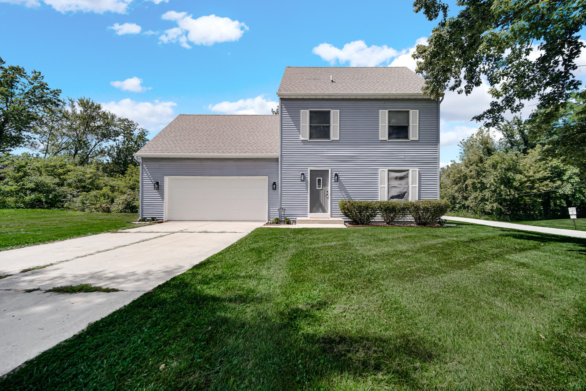 4505 Flint Lake Gateway — photo
