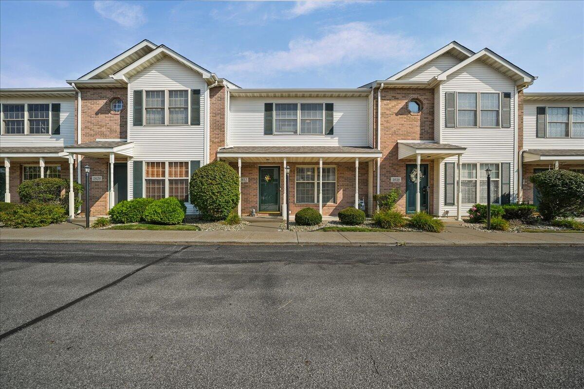 1812 Cottonwood Court — photo