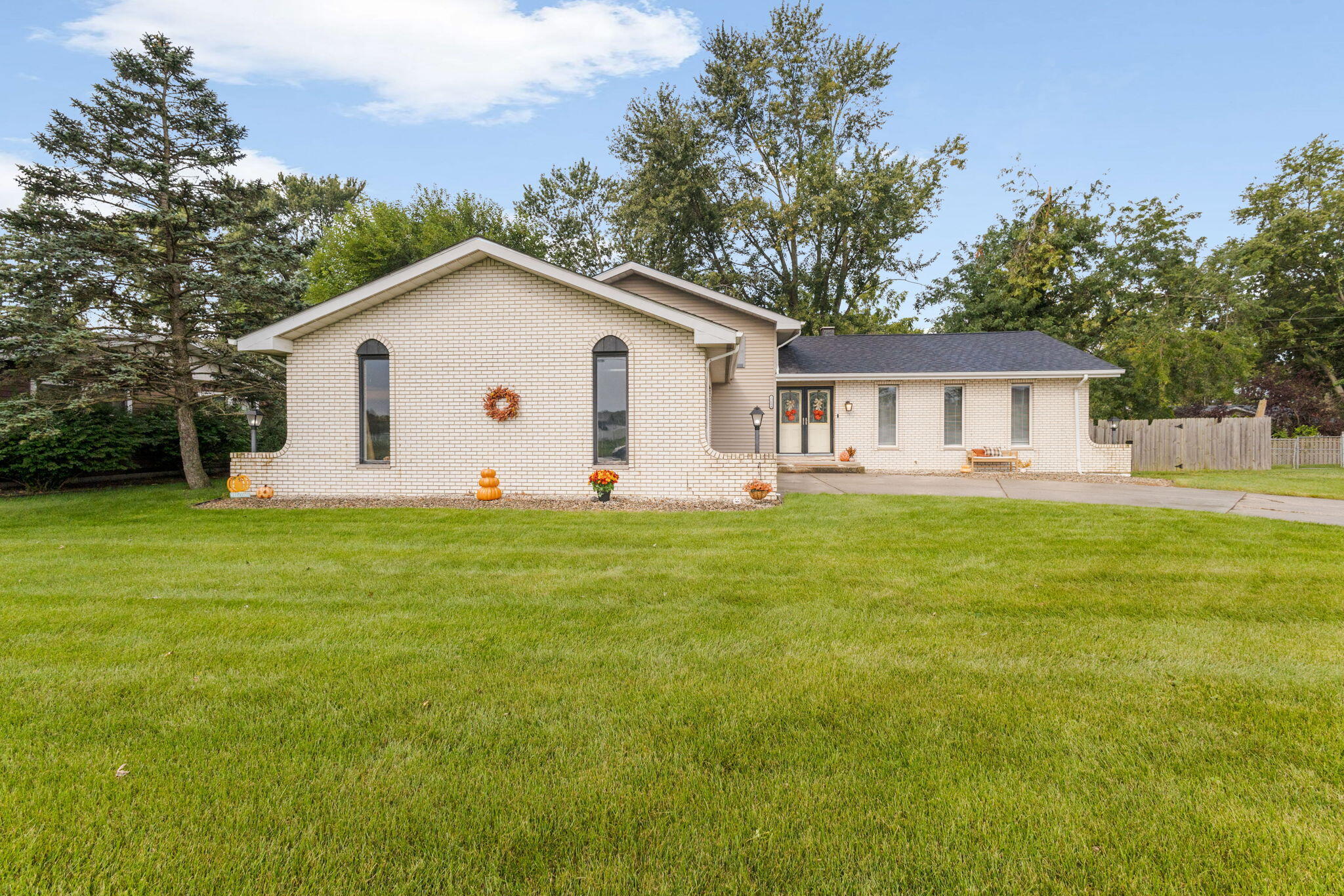 13604 Parrish Avenue — photo