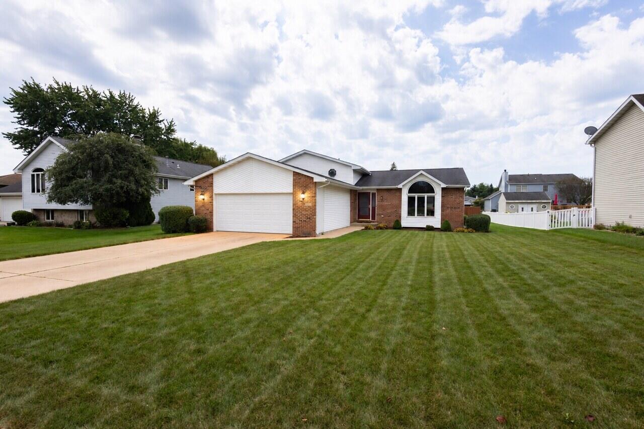 4931 Cardinal Court — photo