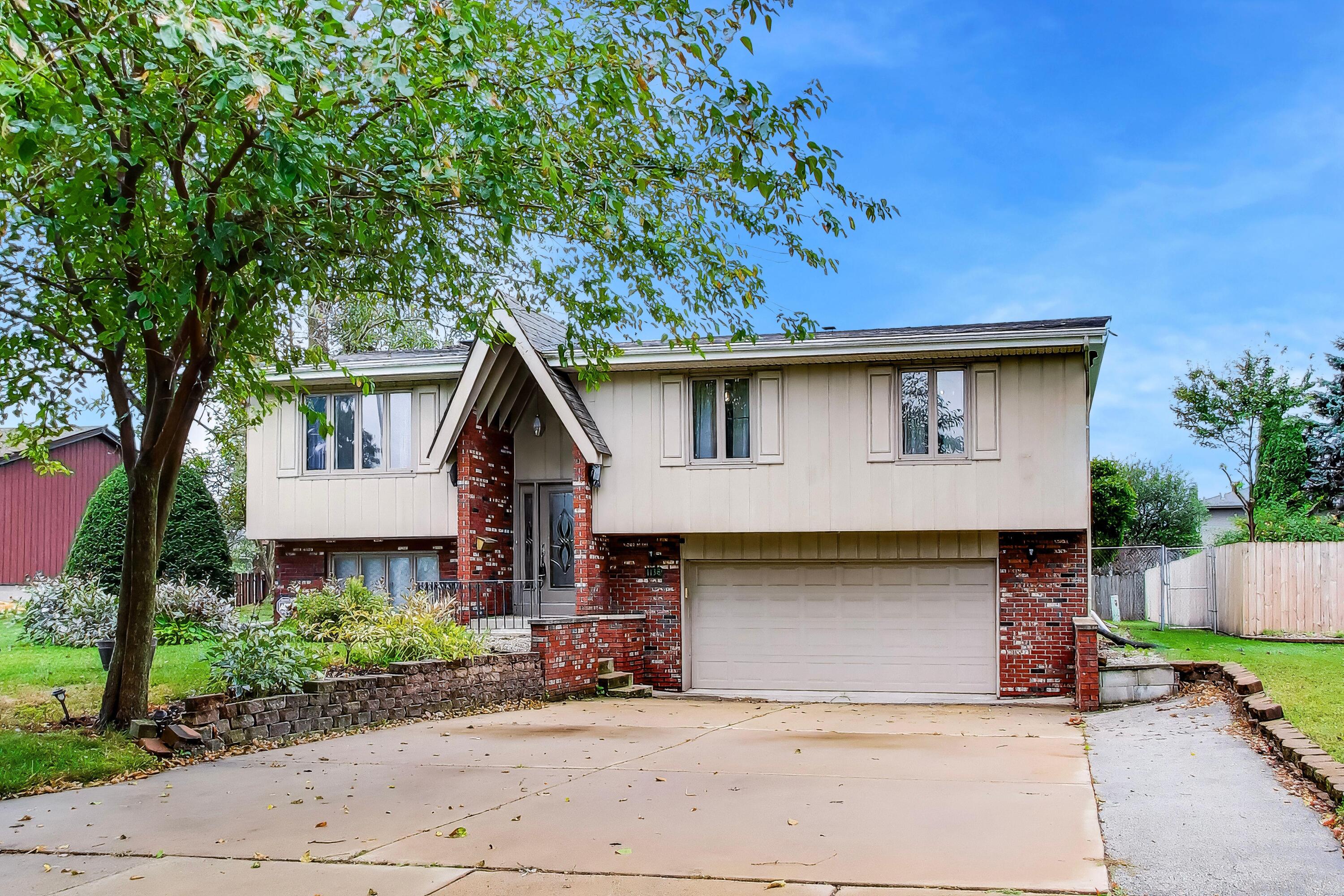 1138 Fran Lin Pkwy — photo