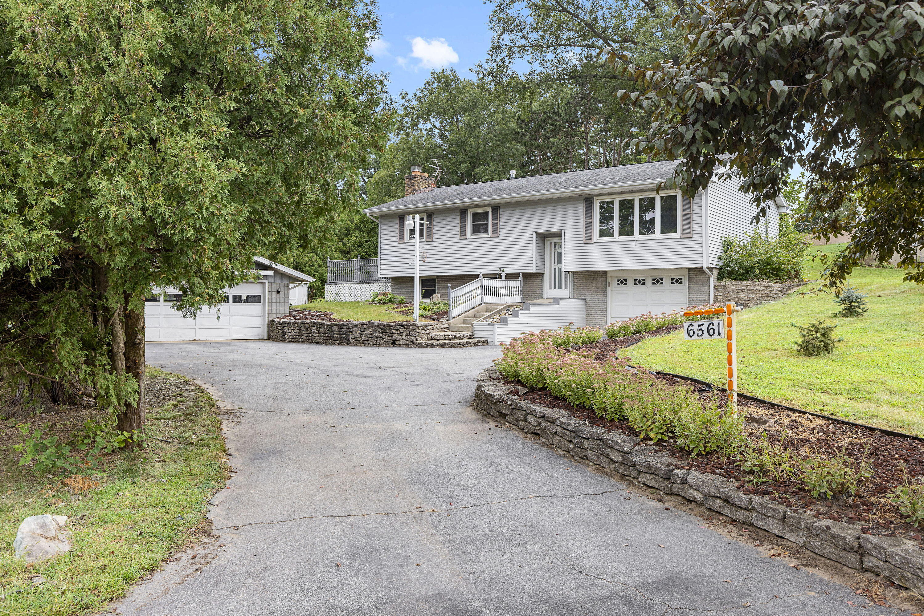 6561 W Johnson Road — photo