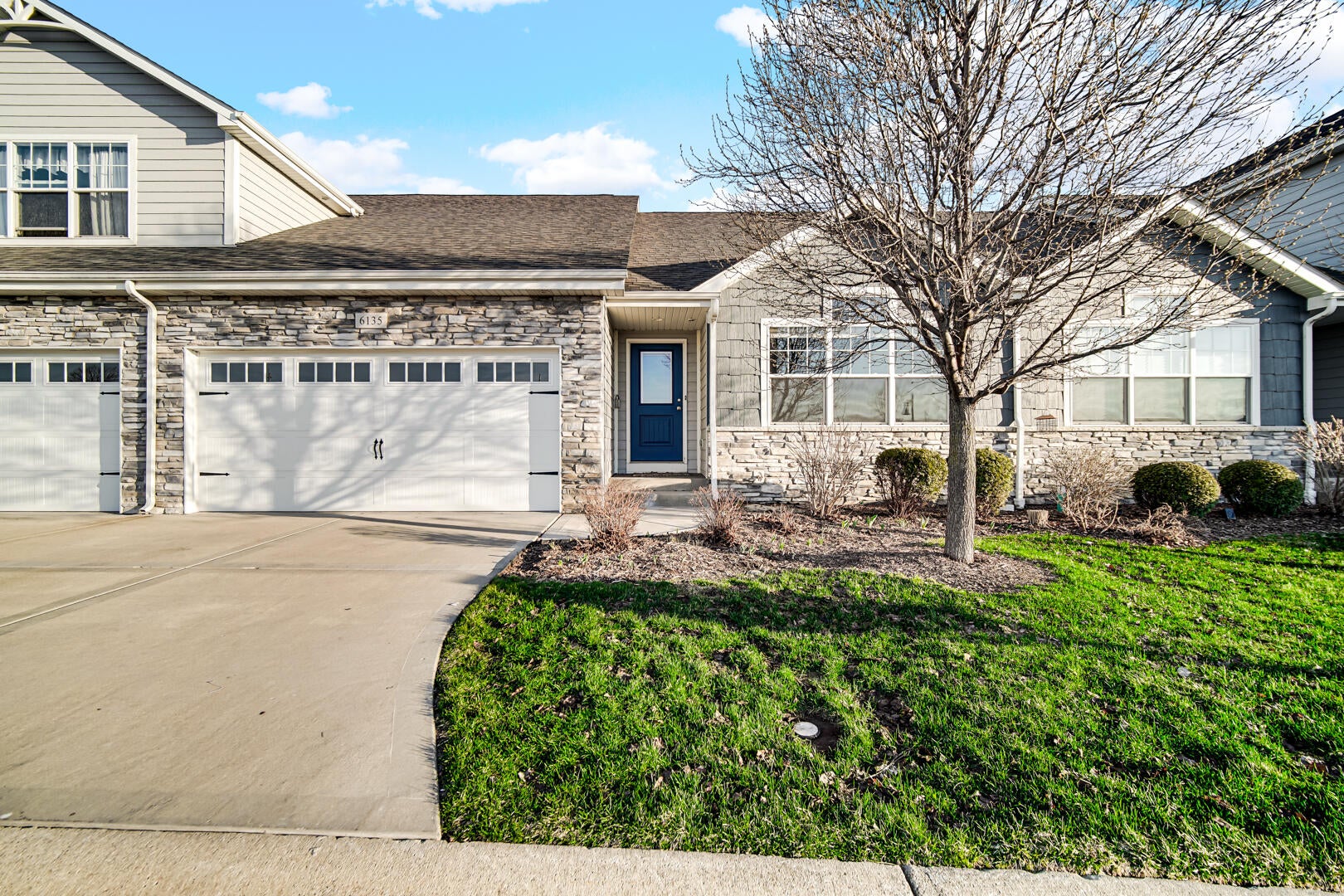 6135 S Dune Harbor Drive — photo