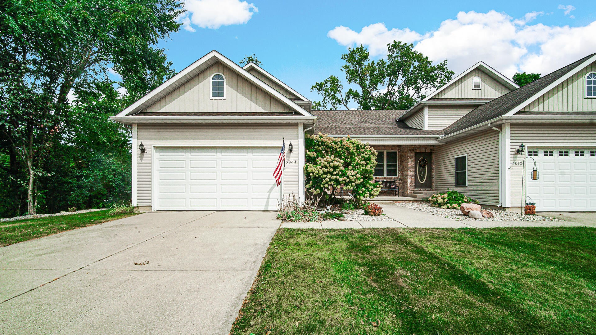 3014 Blue Grouse Street — photo