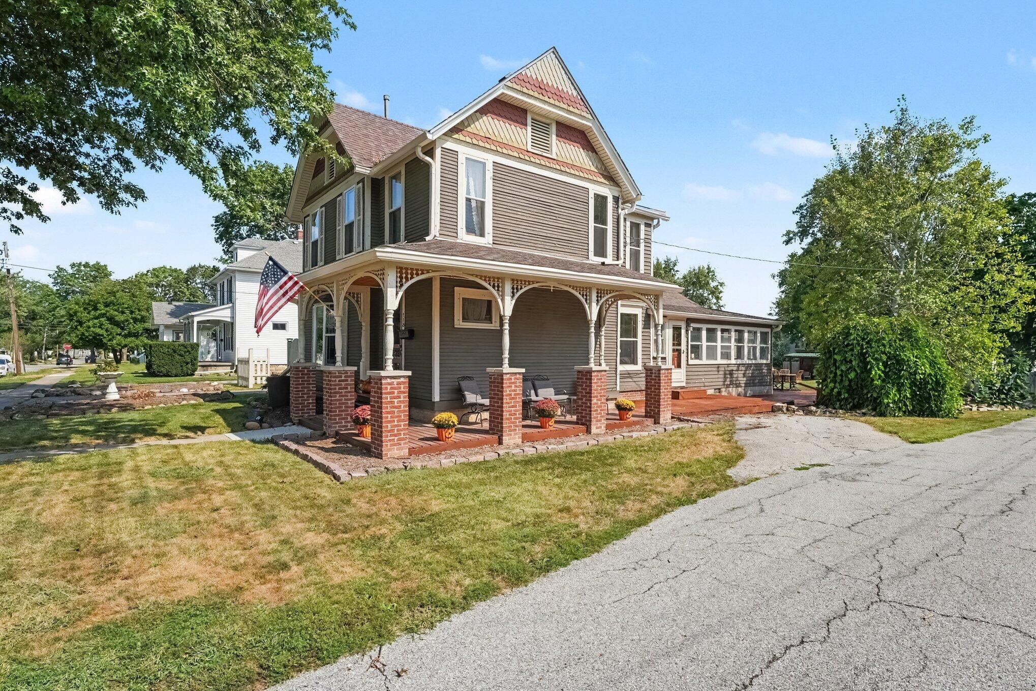118 S Ridge Street — photo