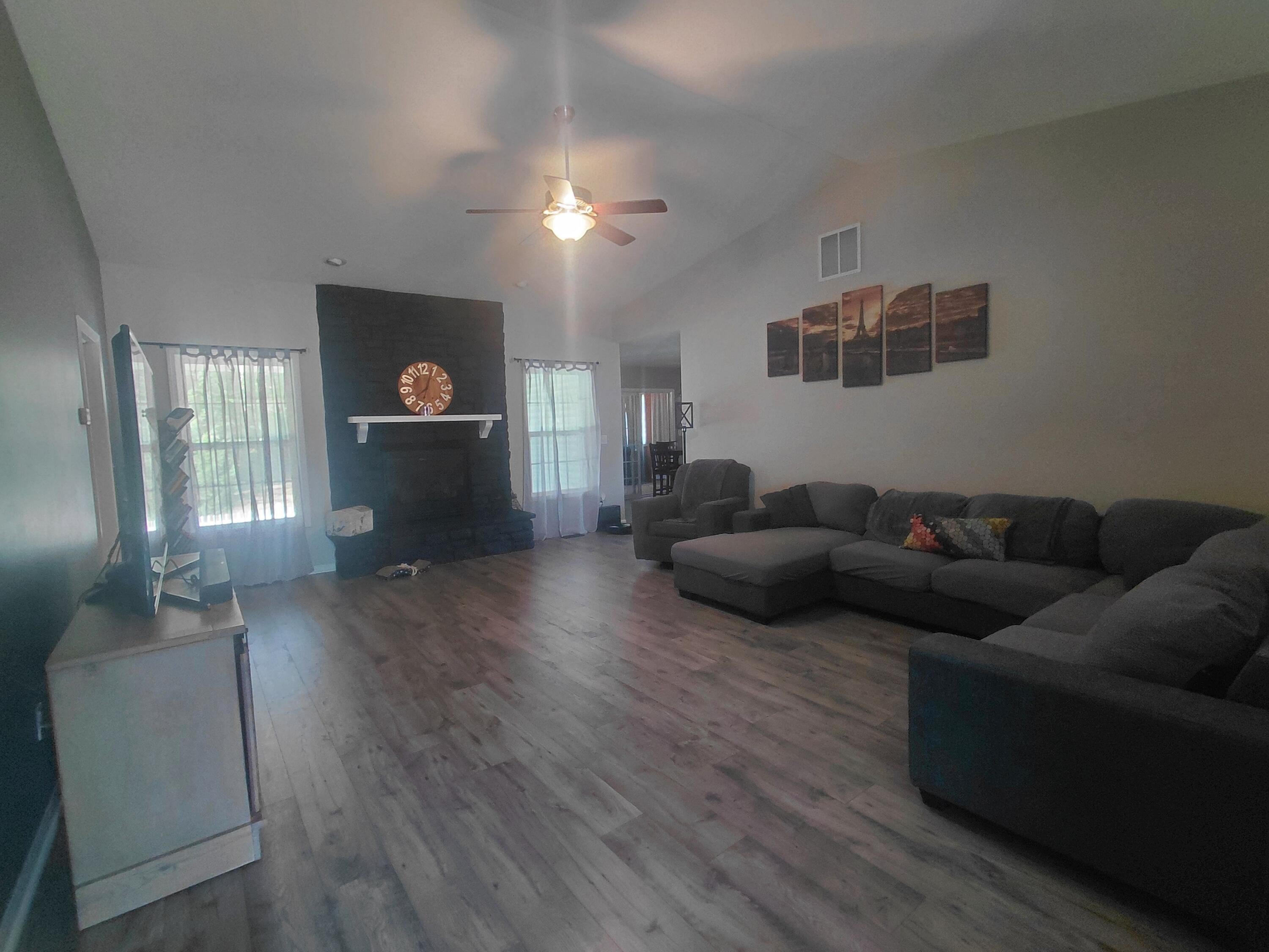 237 Vulpine Drive — photo