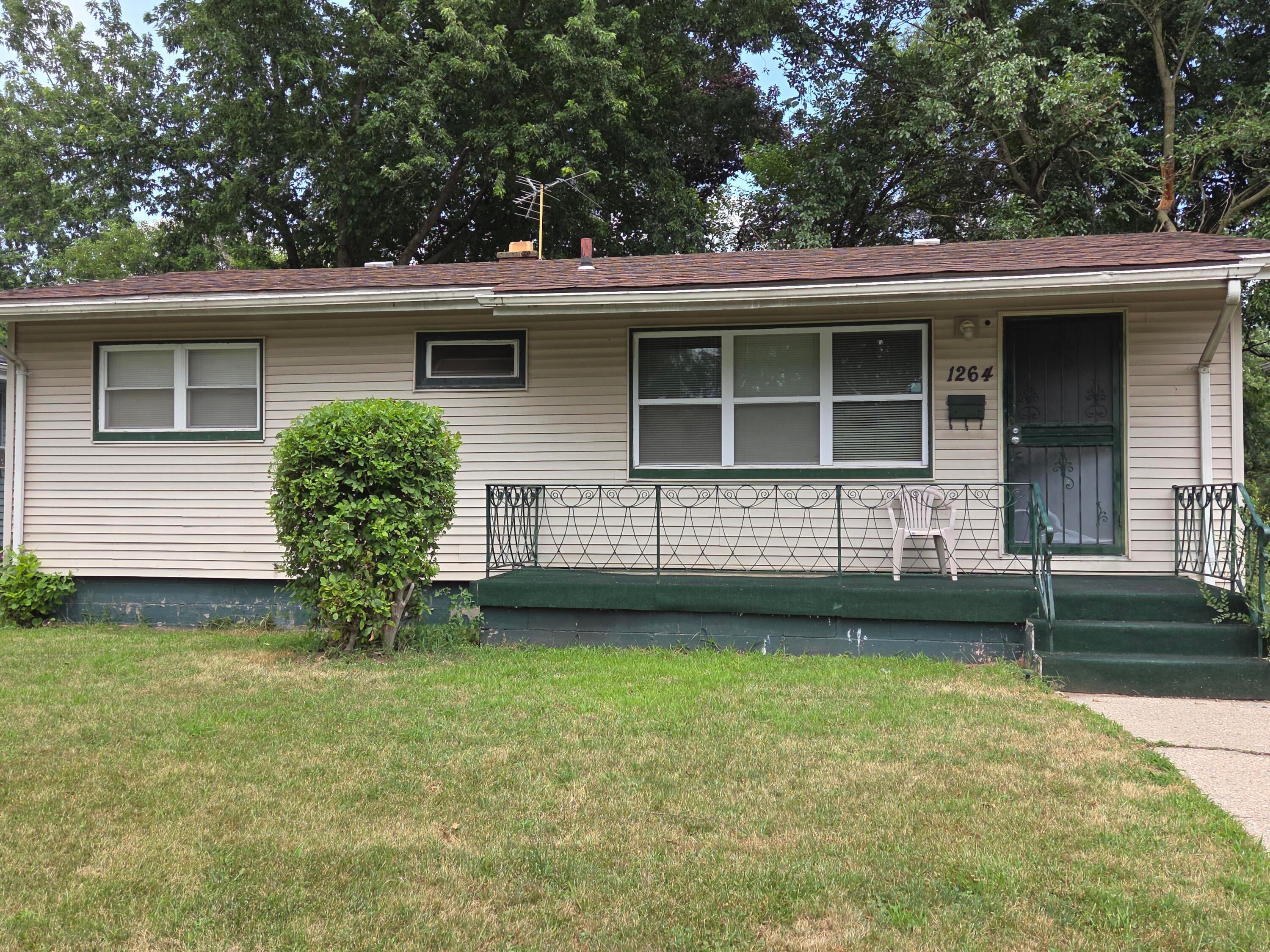 1264 E 36th Place — photo