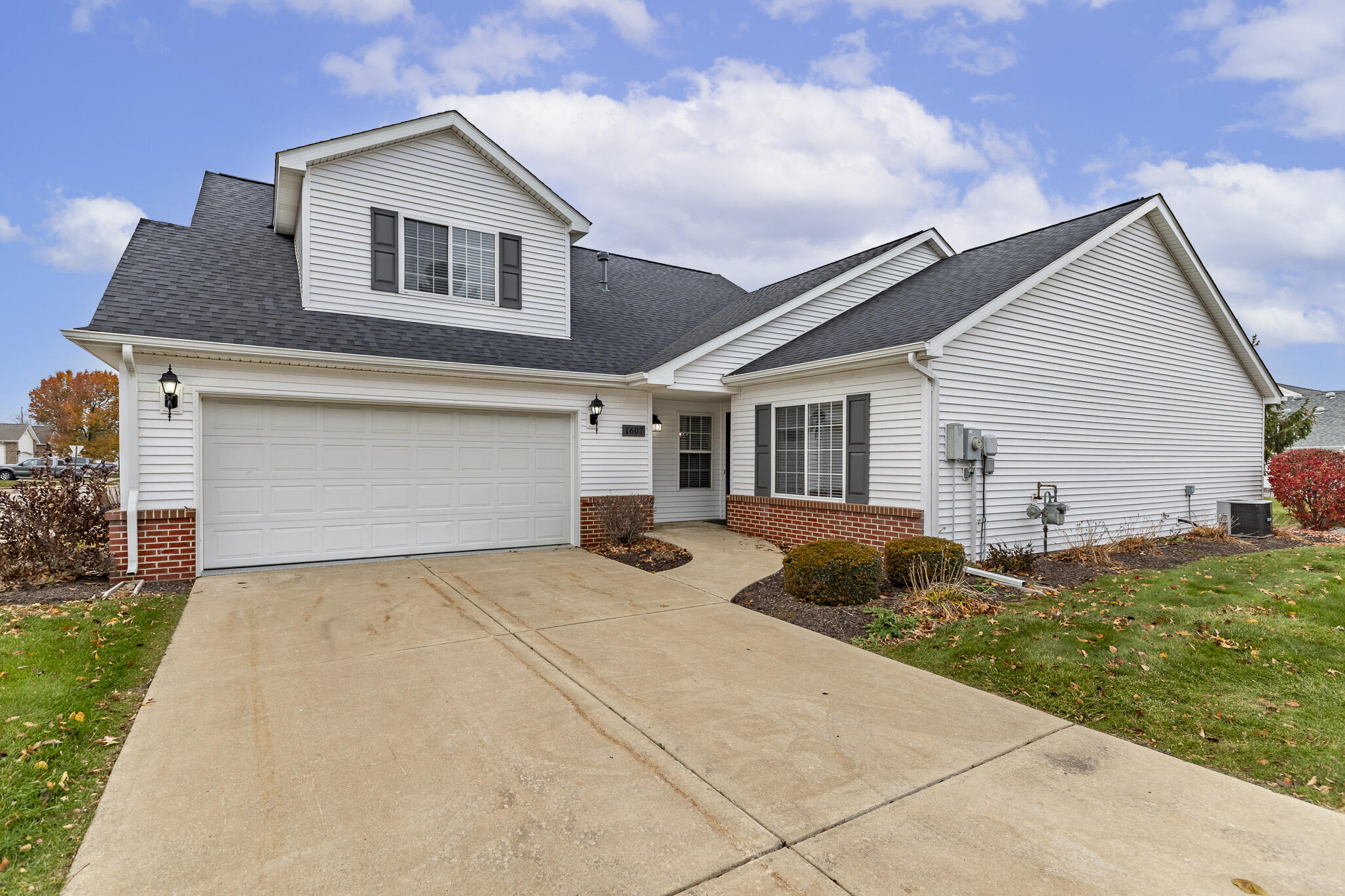 1607 Geranium Circle — photo