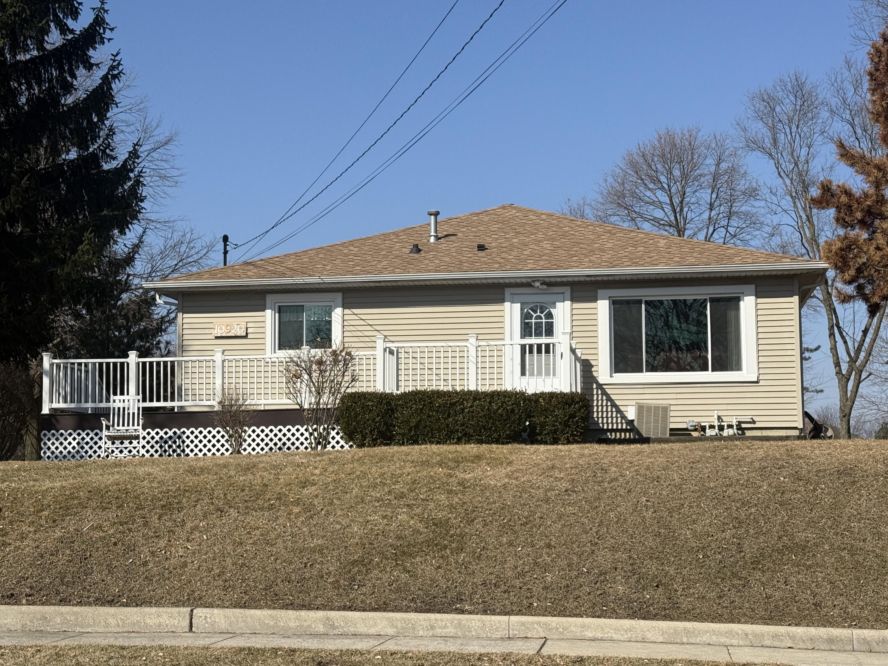 10920 Thielen Street — photo