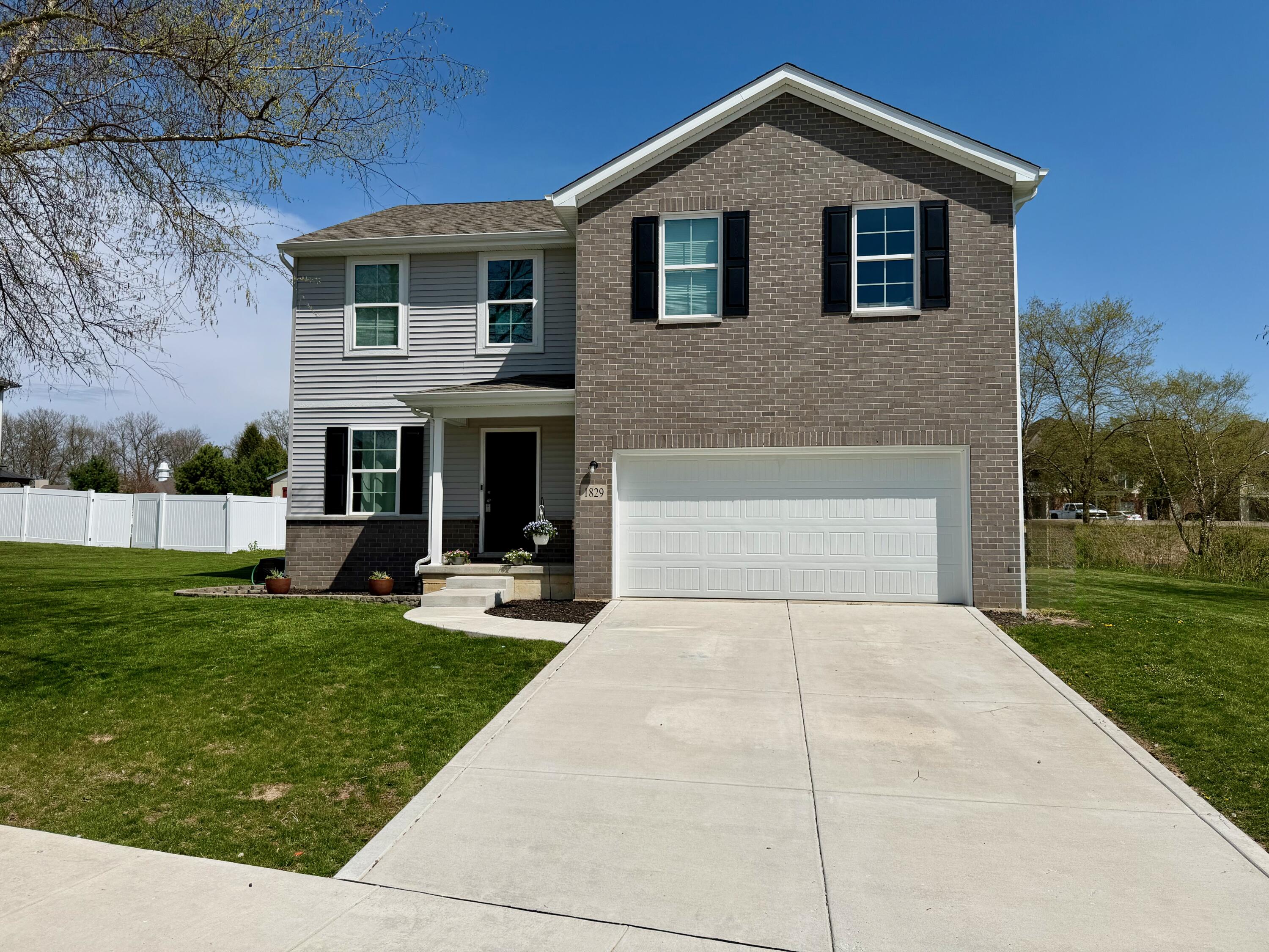 1829 S Creekside Court — photo