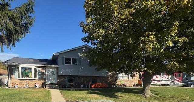 6100 Robbins Road — photo
