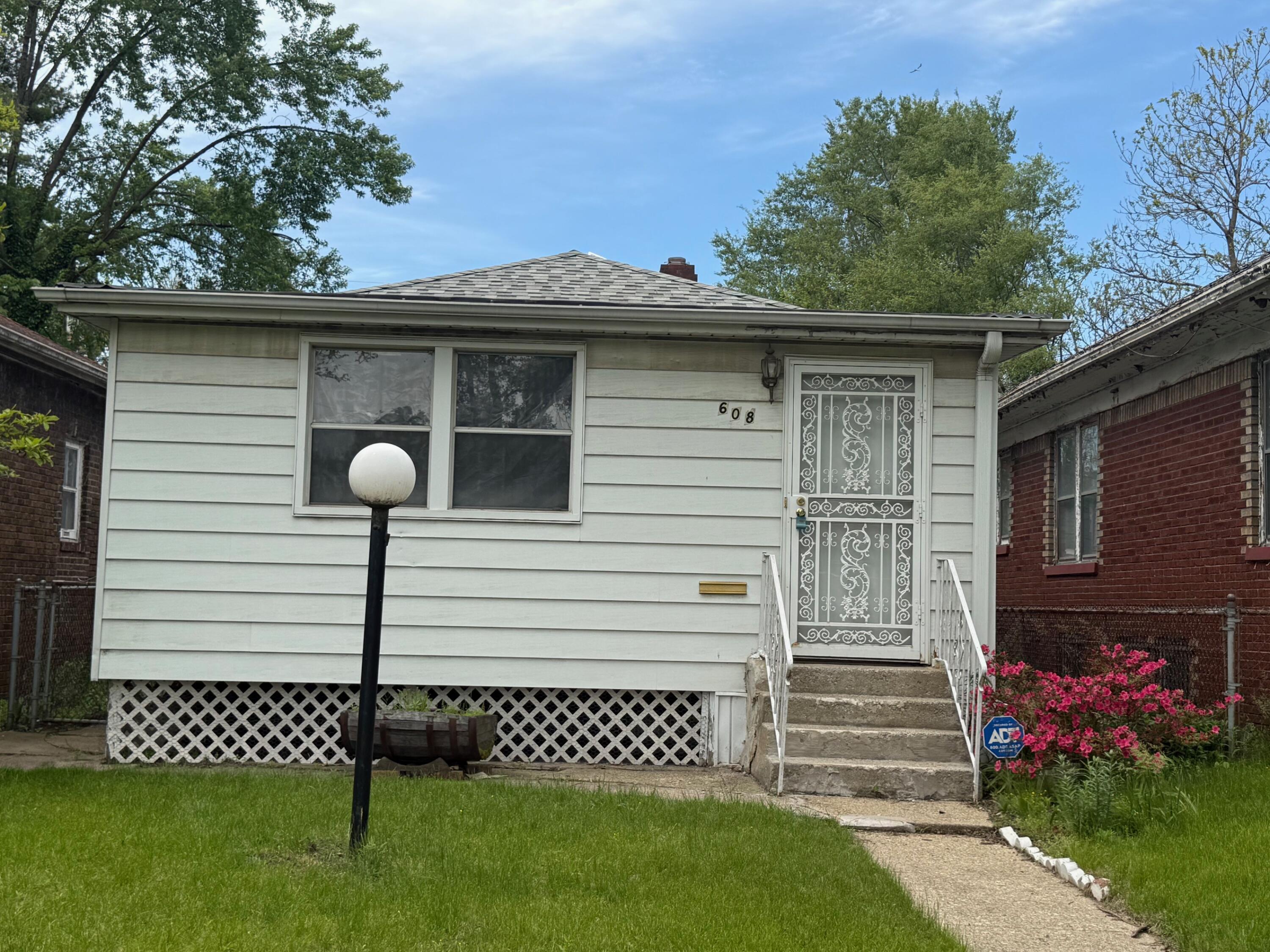 608 Durbin Street — photo