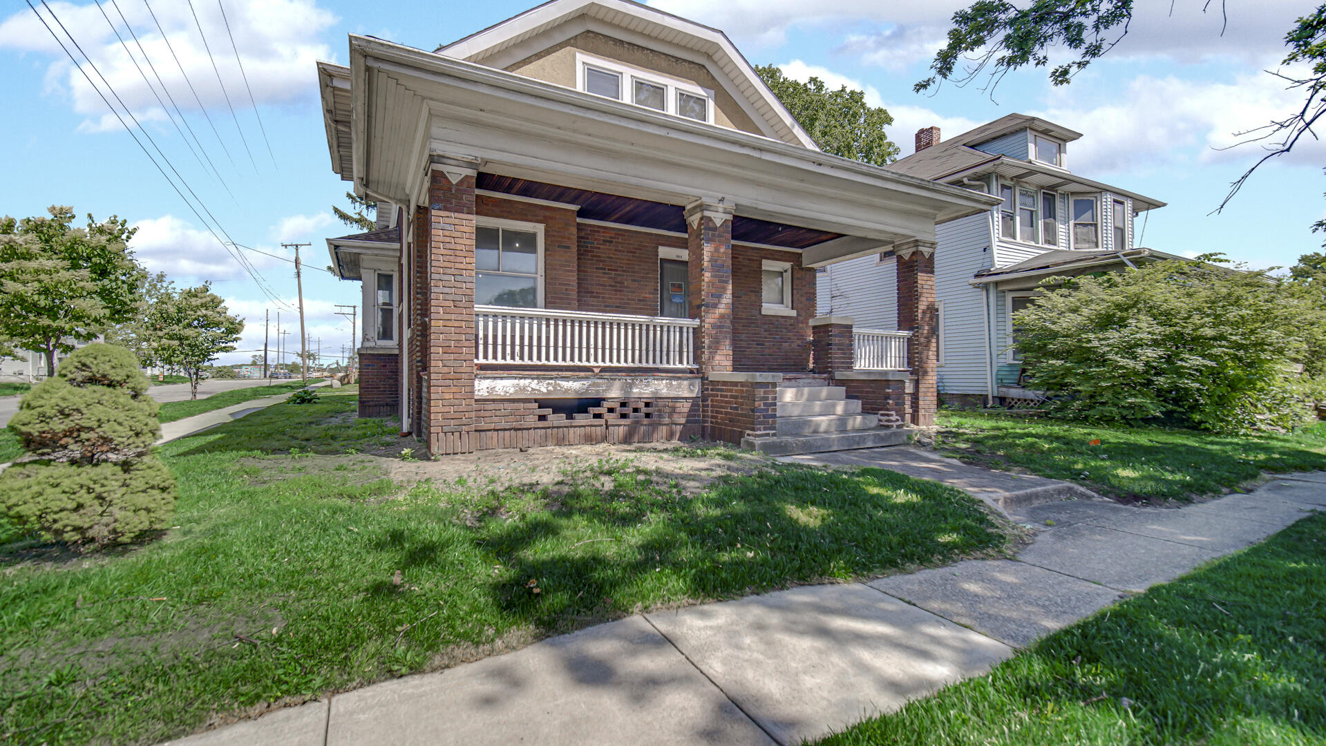 101 E Lincolnway — photo