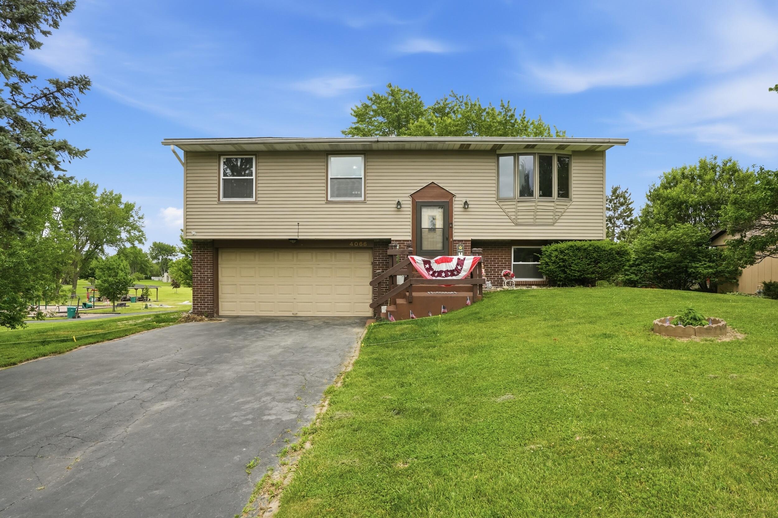 4066 Kingsway Drive — photo