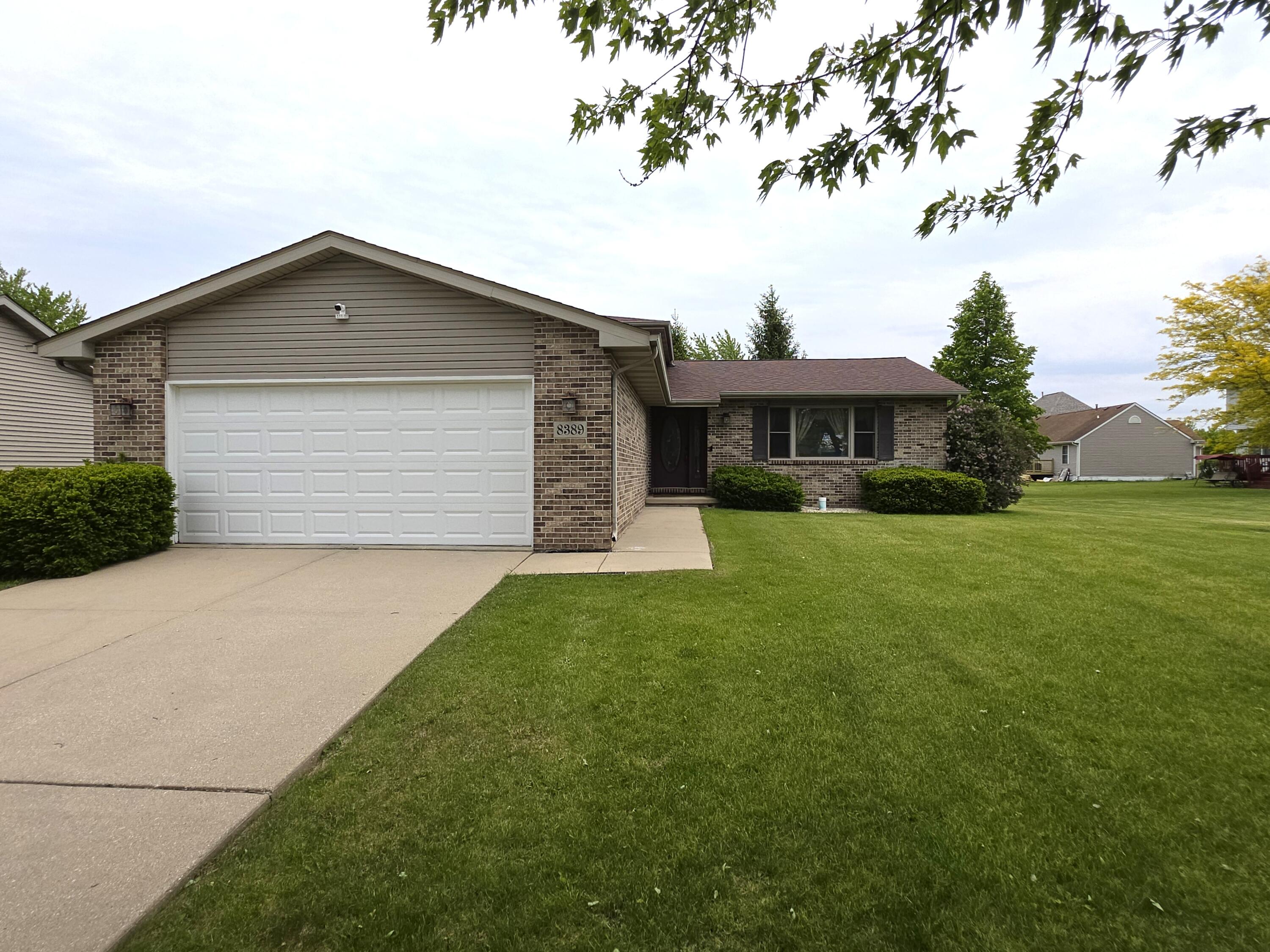 8389 Buchanan Street — photo