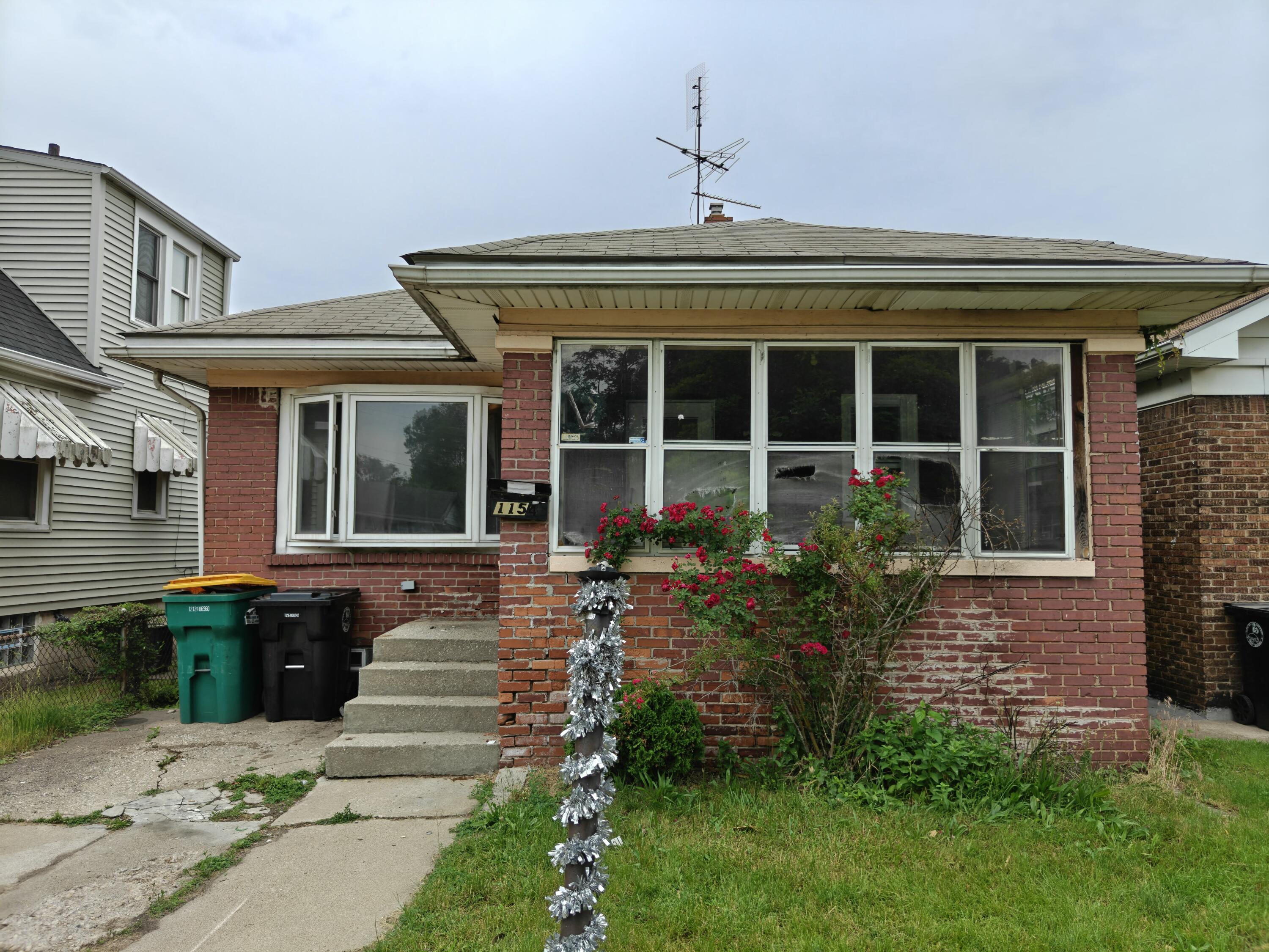 1154 Hendricks Street — photo
