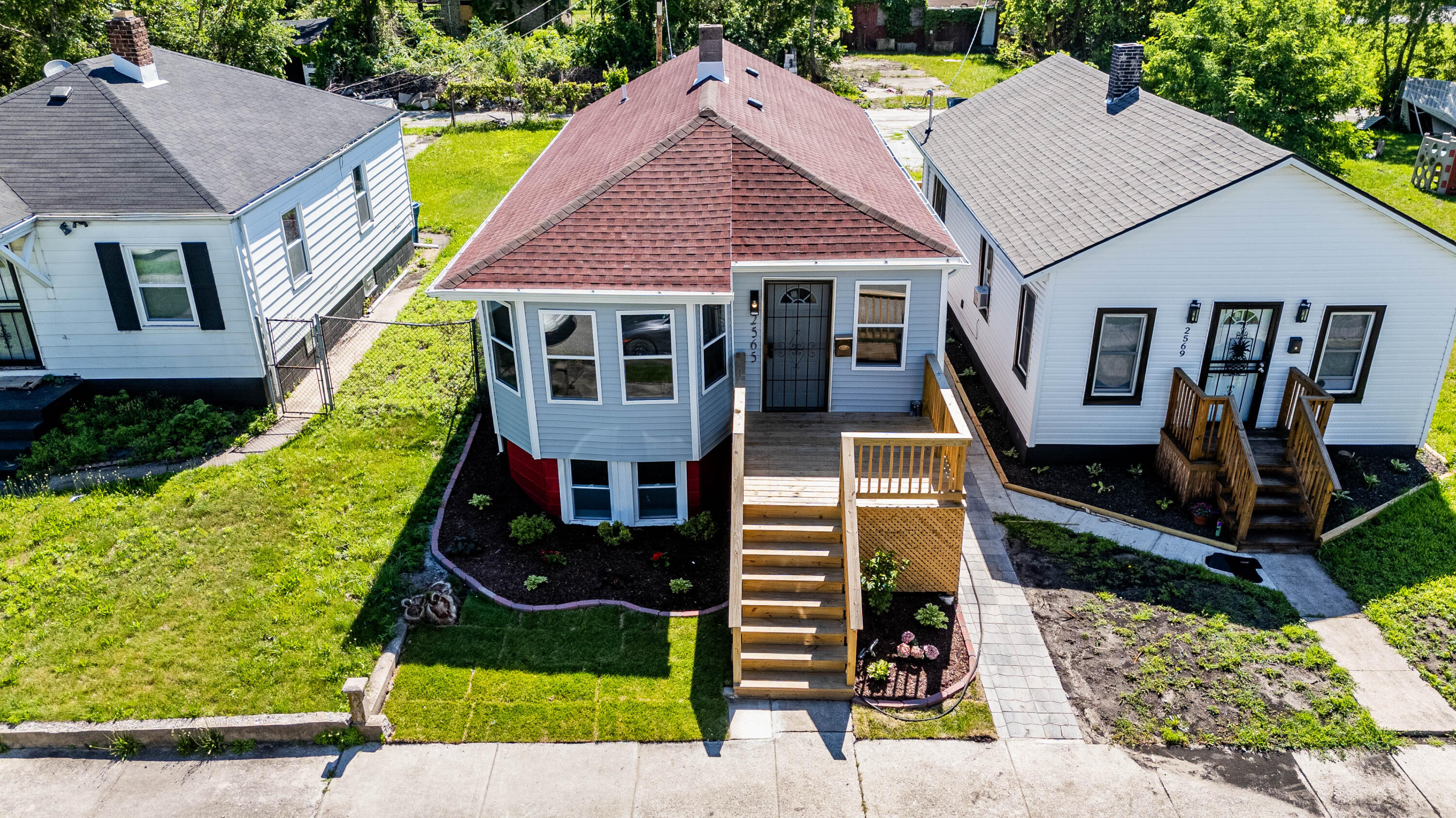 2565 Jackson Street — photo
