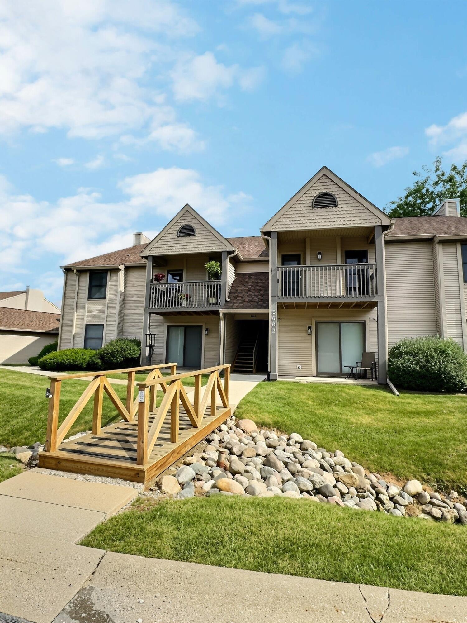 3602 Timberbridge Drive G — photo
