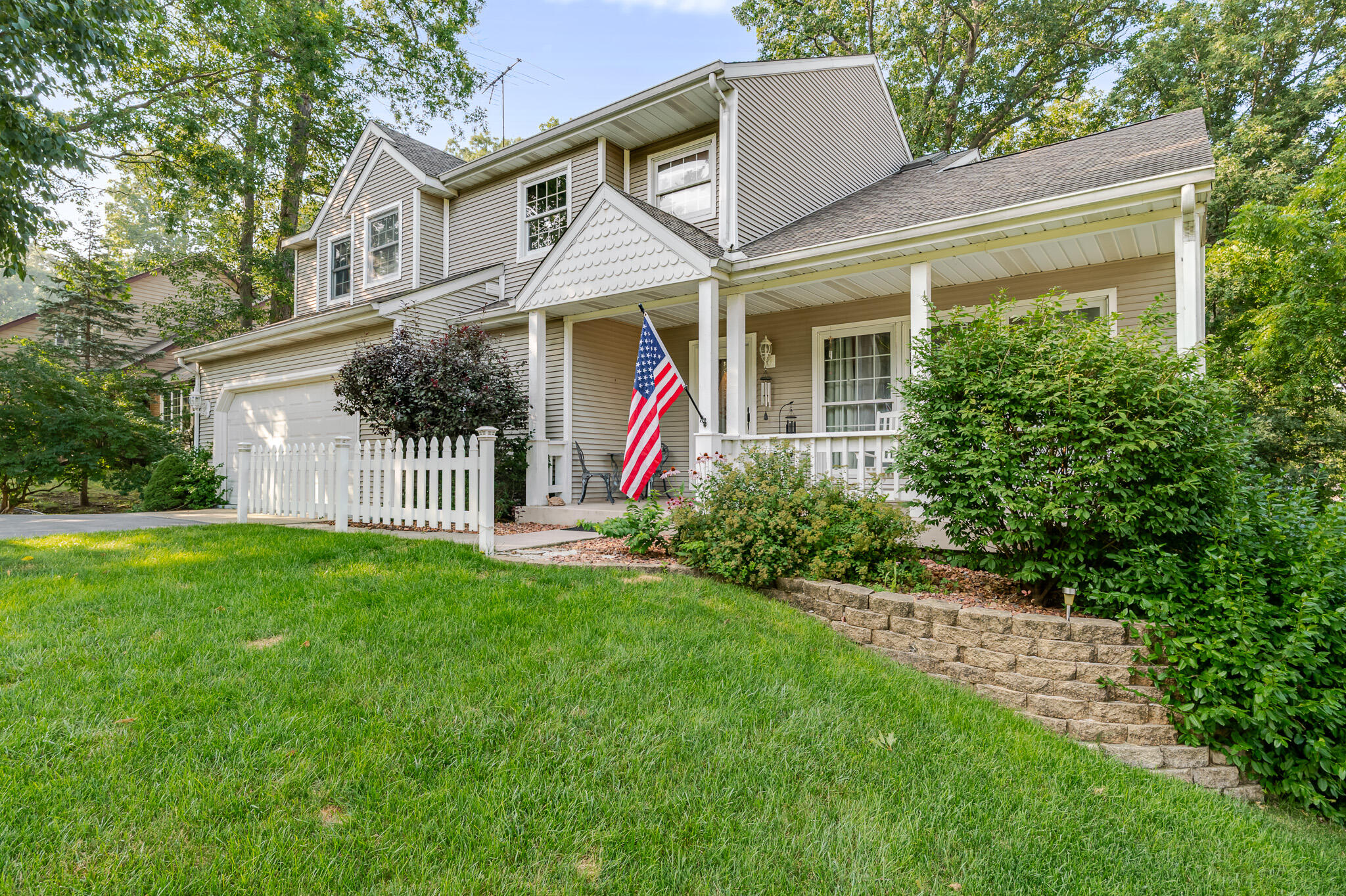 475 Ashford Lane — photo