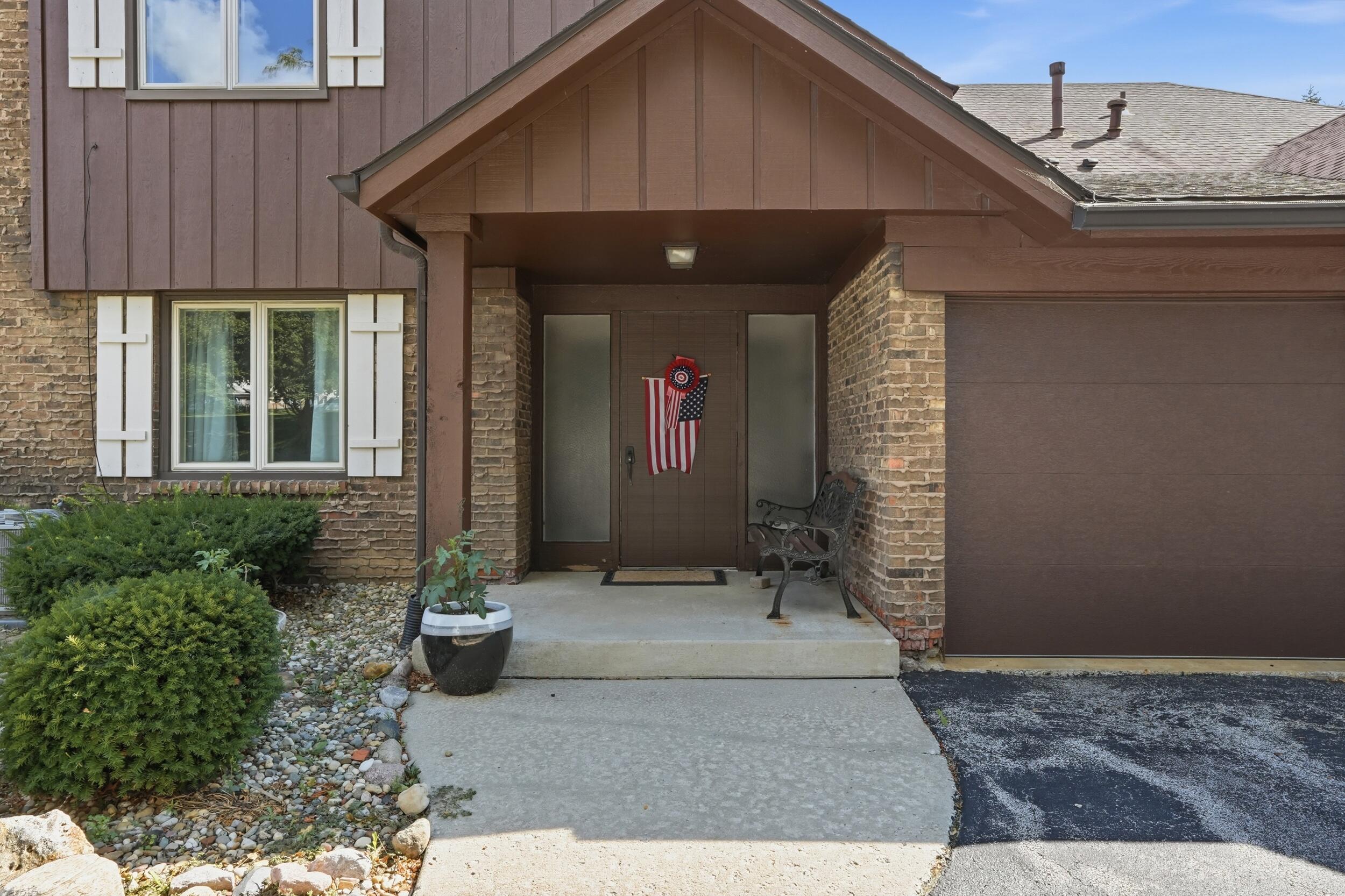2529 E Lakeshore Drive a-47 — photo