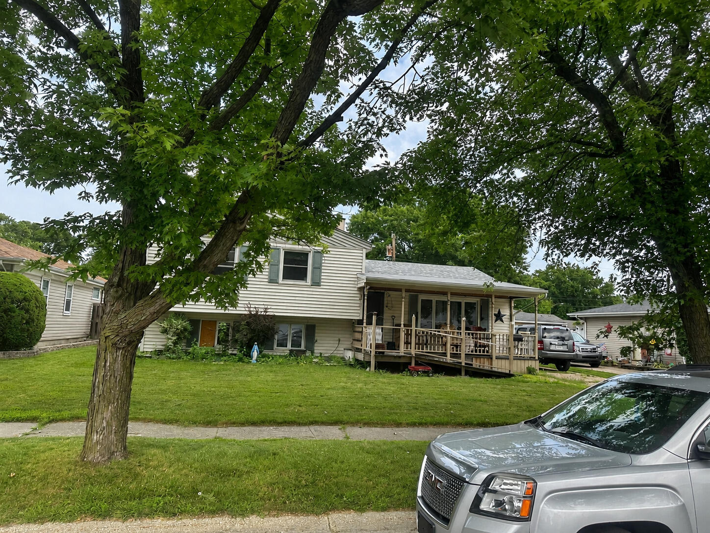 8207 Grace Street — photo