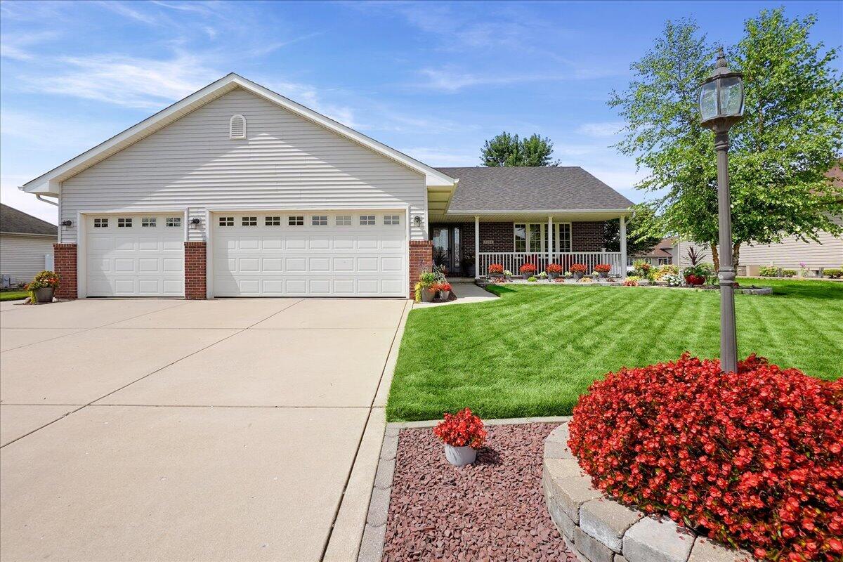 9204 Bryan Lane — photo