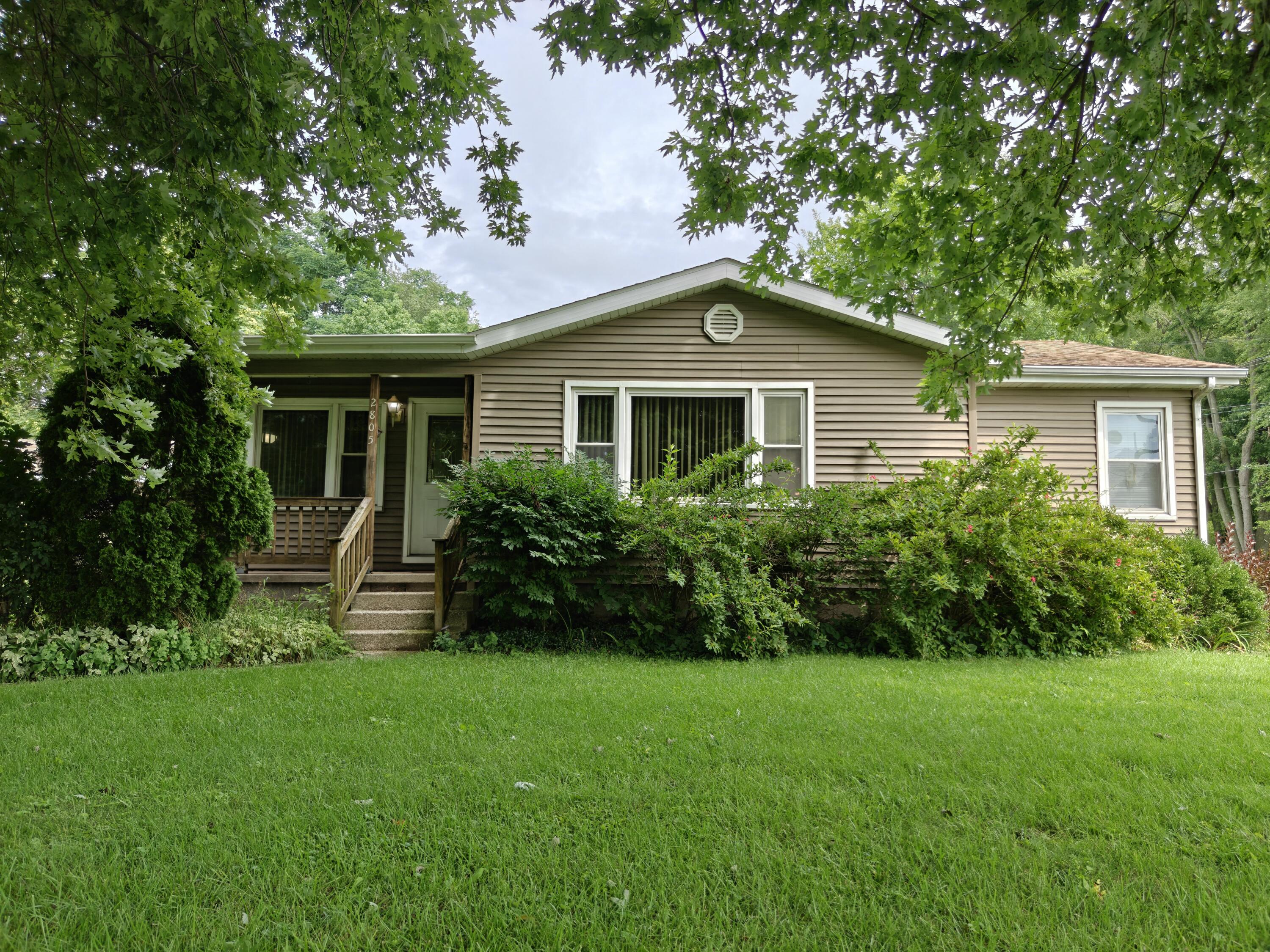 2805 N County Line Road — photo