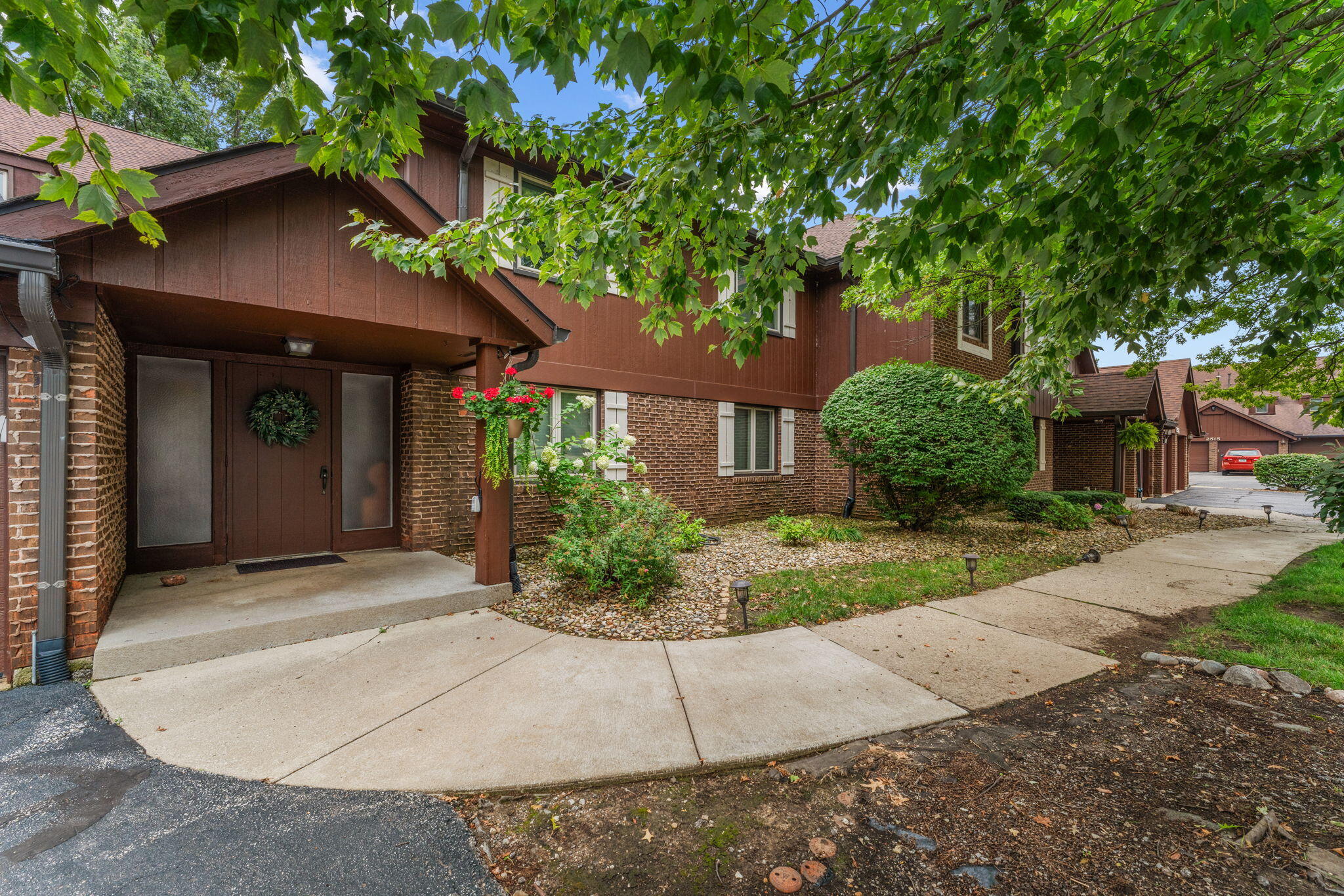 2511 E Lakeshore Drive a2 — photo
