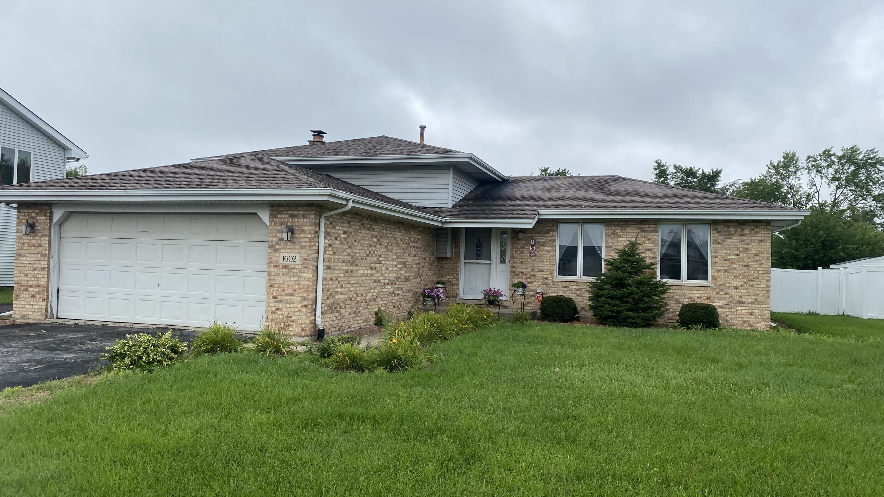 1602 Cozy Lane — photo