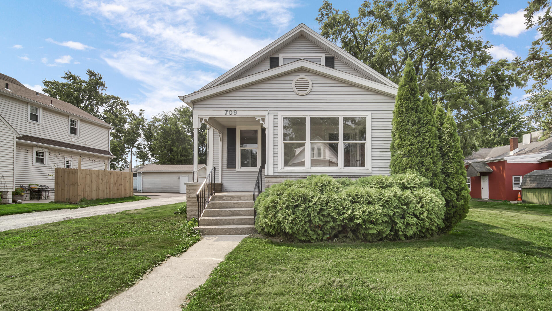 709 E Clark Street — photo