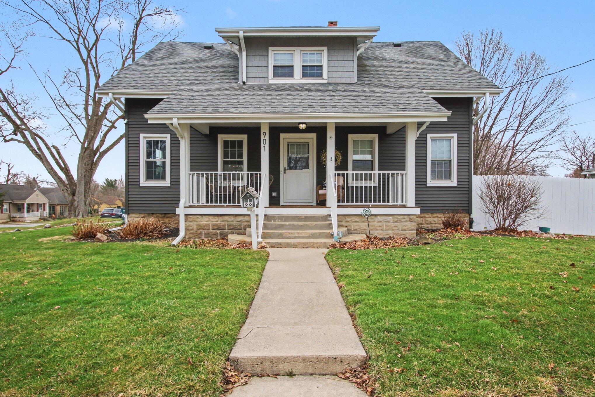 901 Campbell Street — photo
